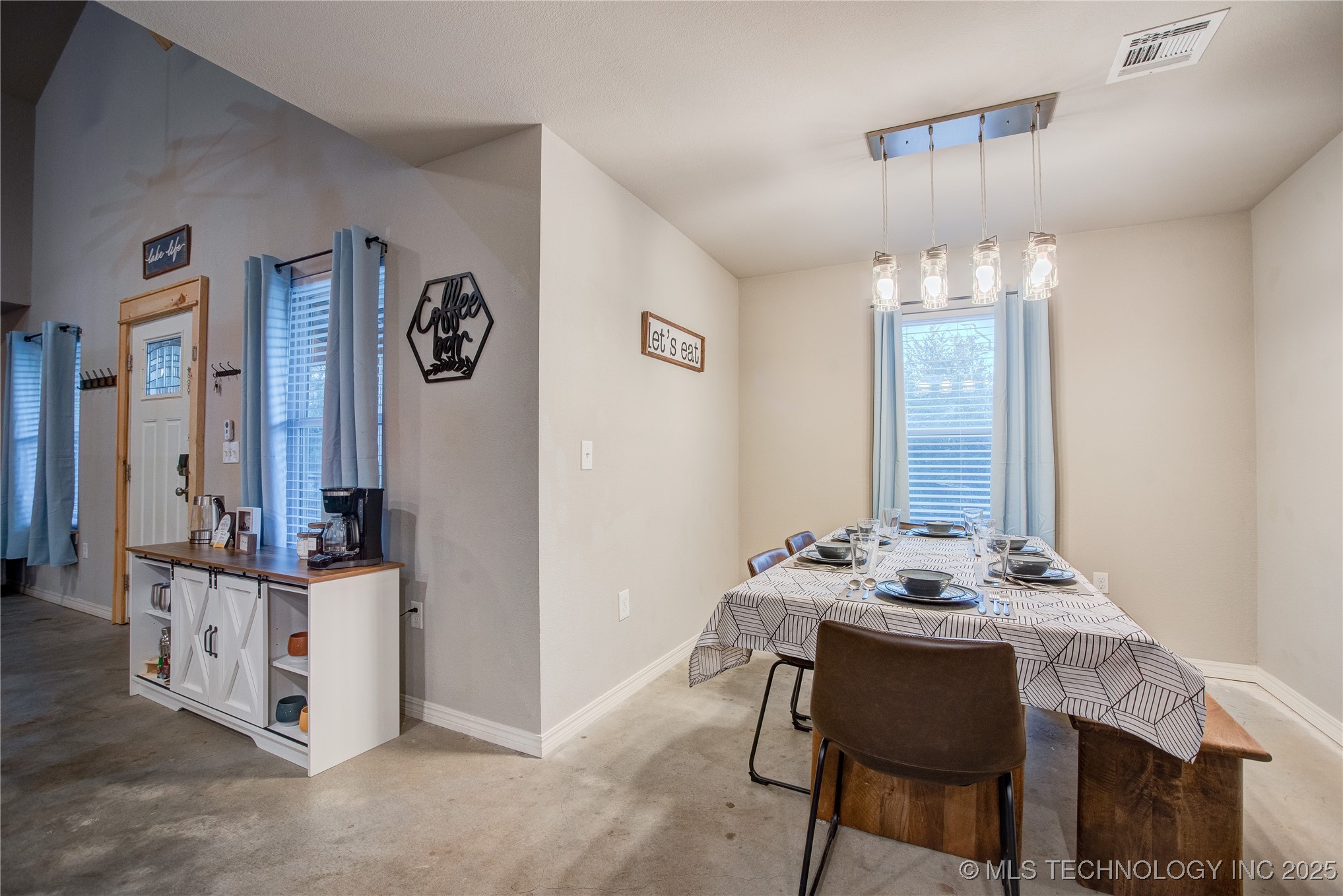 555 Williams Drive Property Photo 16