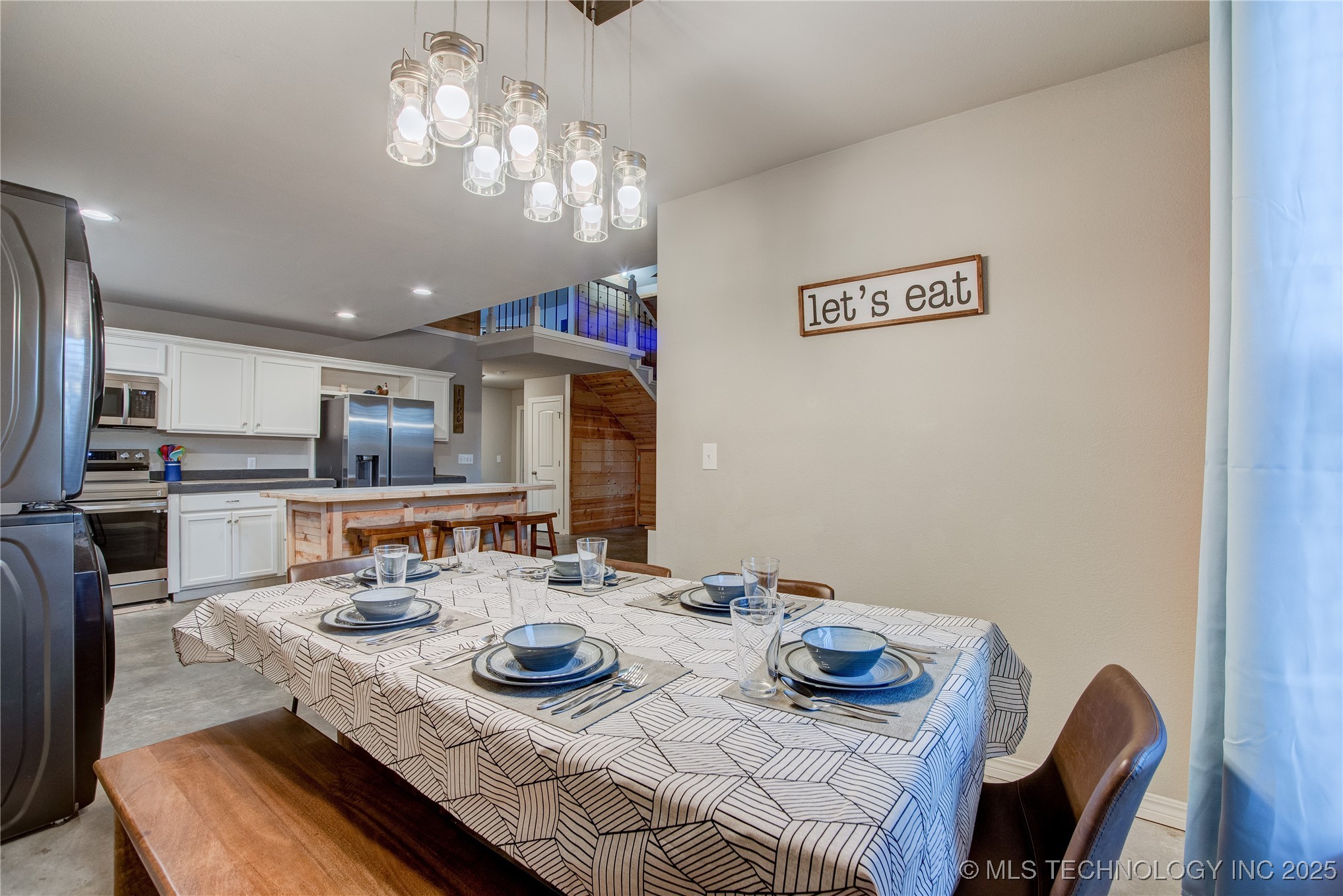 555 Williams Drive Property Photo 18