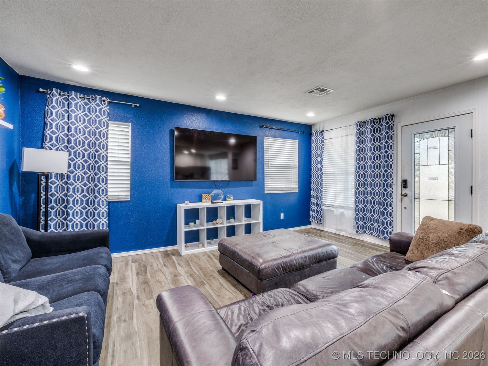 228 E Mohawk Boulevard Property Photo 7