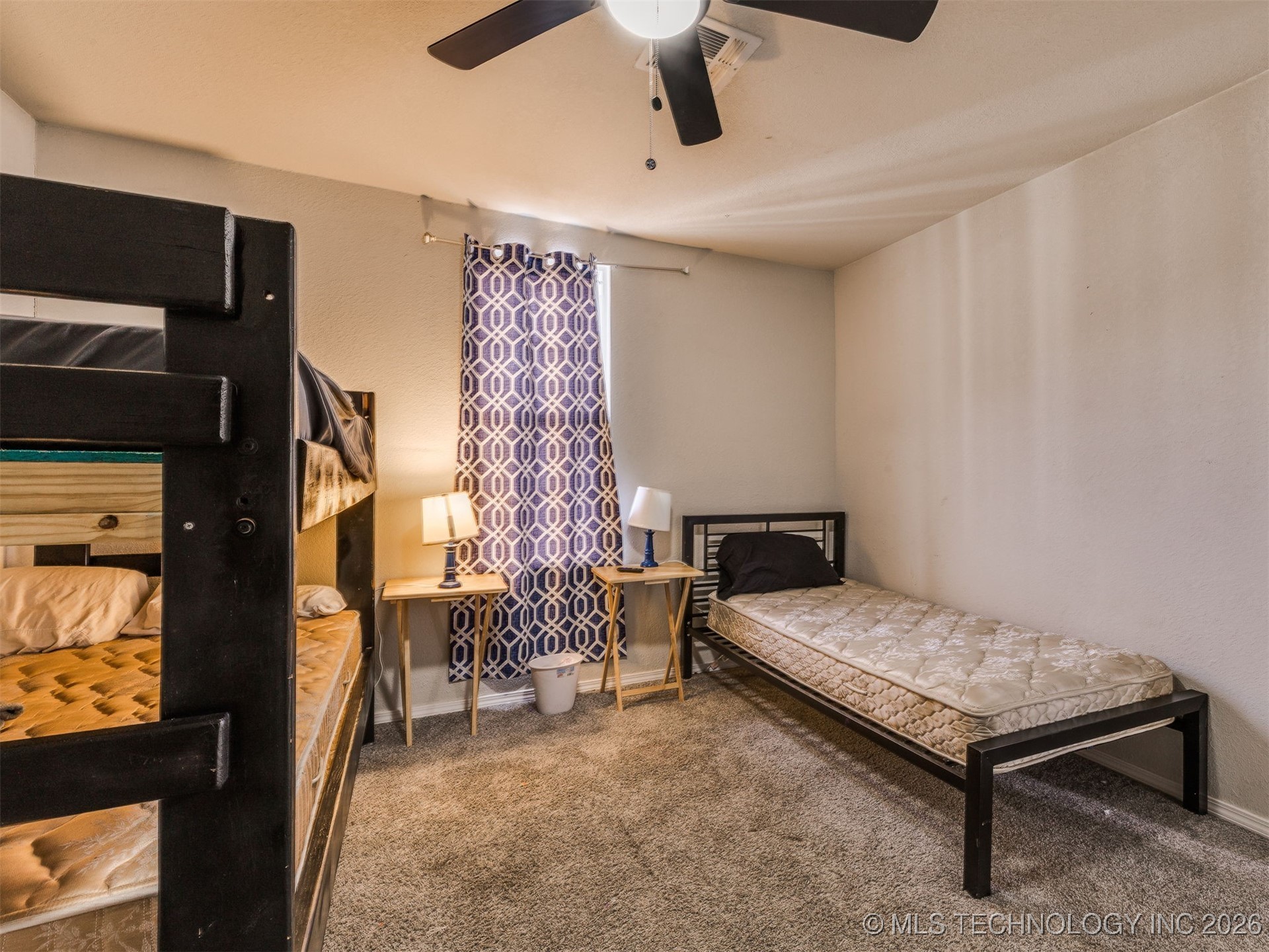 228 E Mohawk Boulevard Property Photo 11