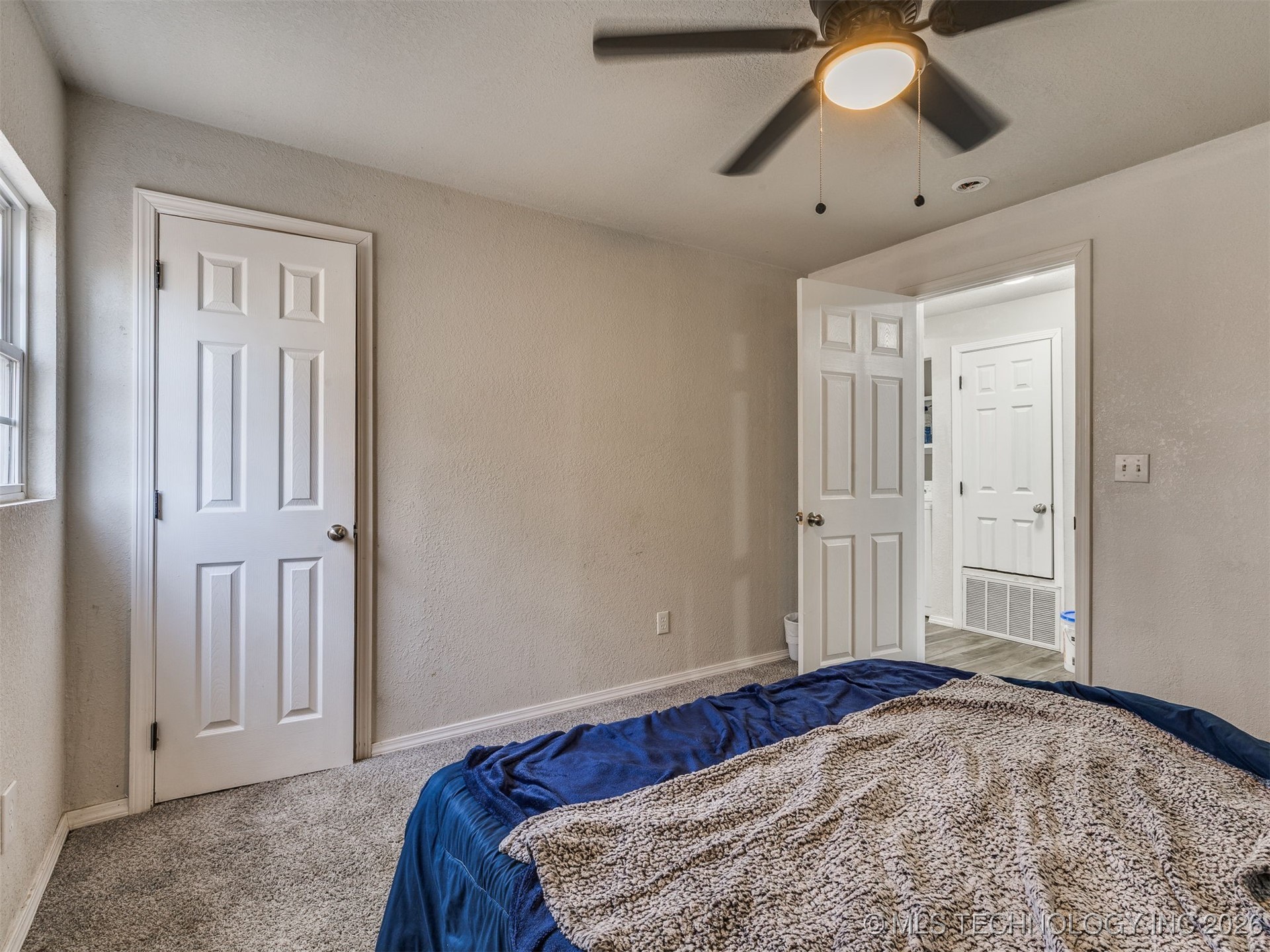 228 E Mohawk Boulevard Property Photo 17