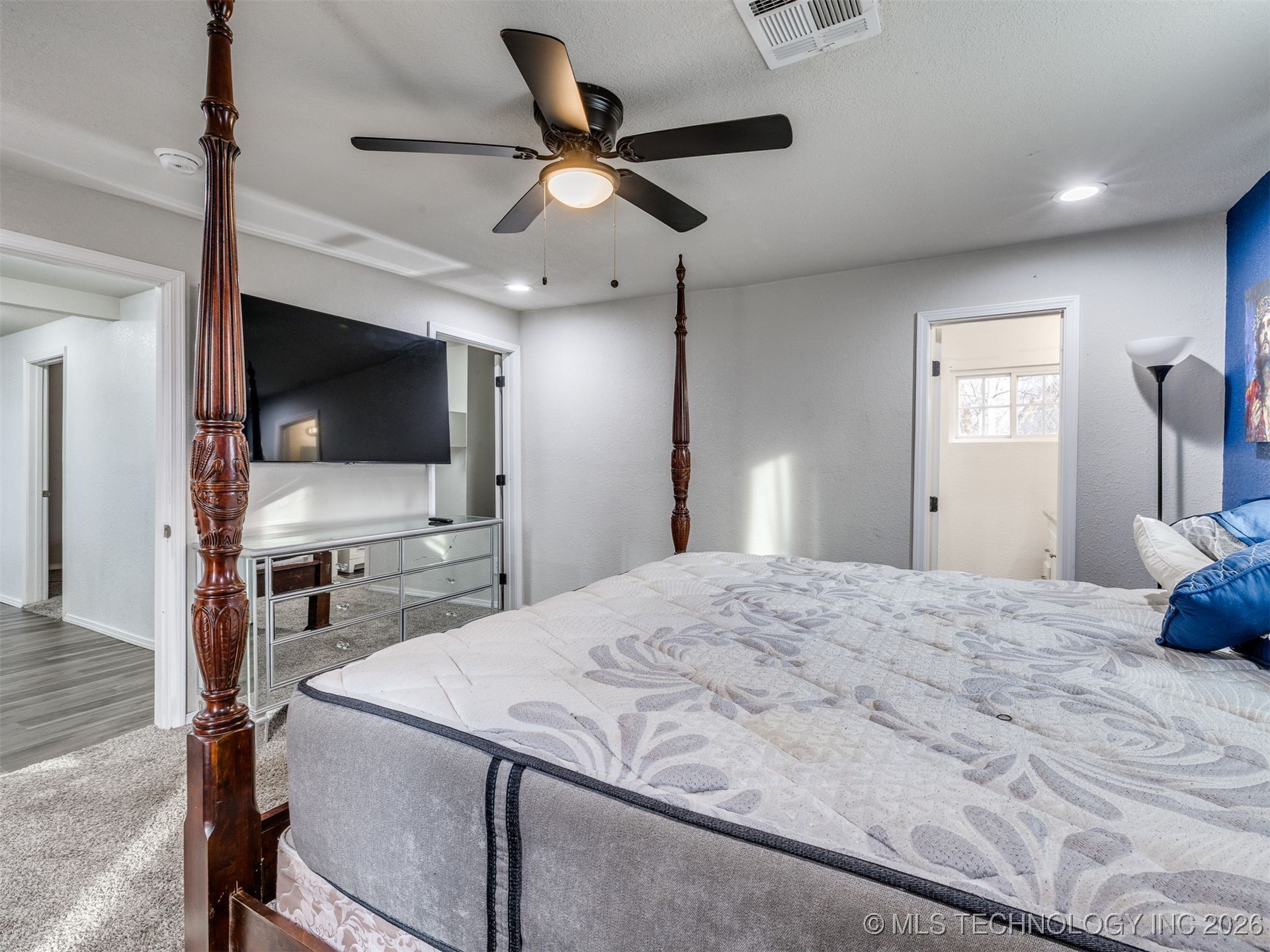 228 E Mohawk Boulevard Property Photo 20