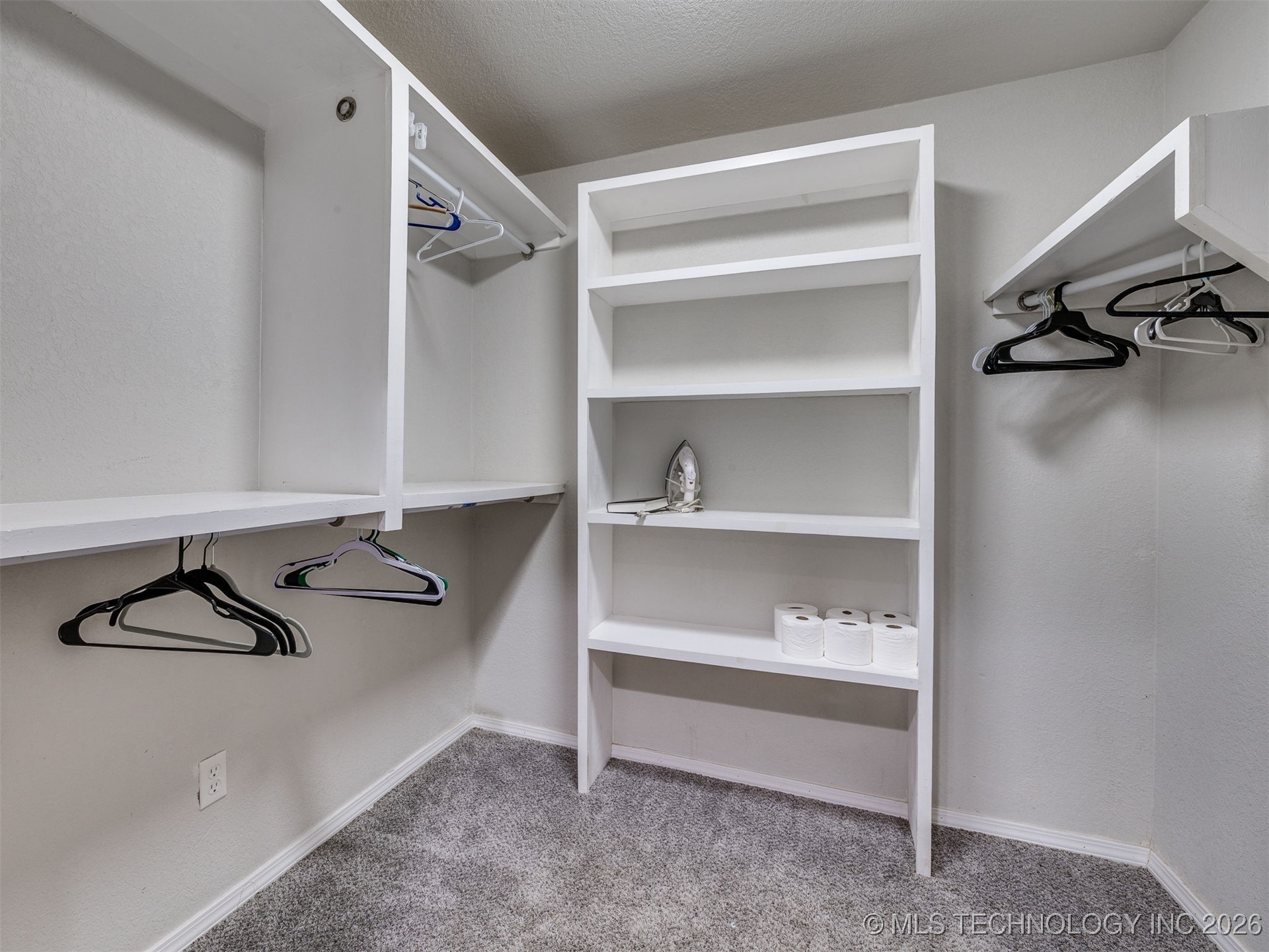 228 E Mohawk Boulevard Property Photo 23