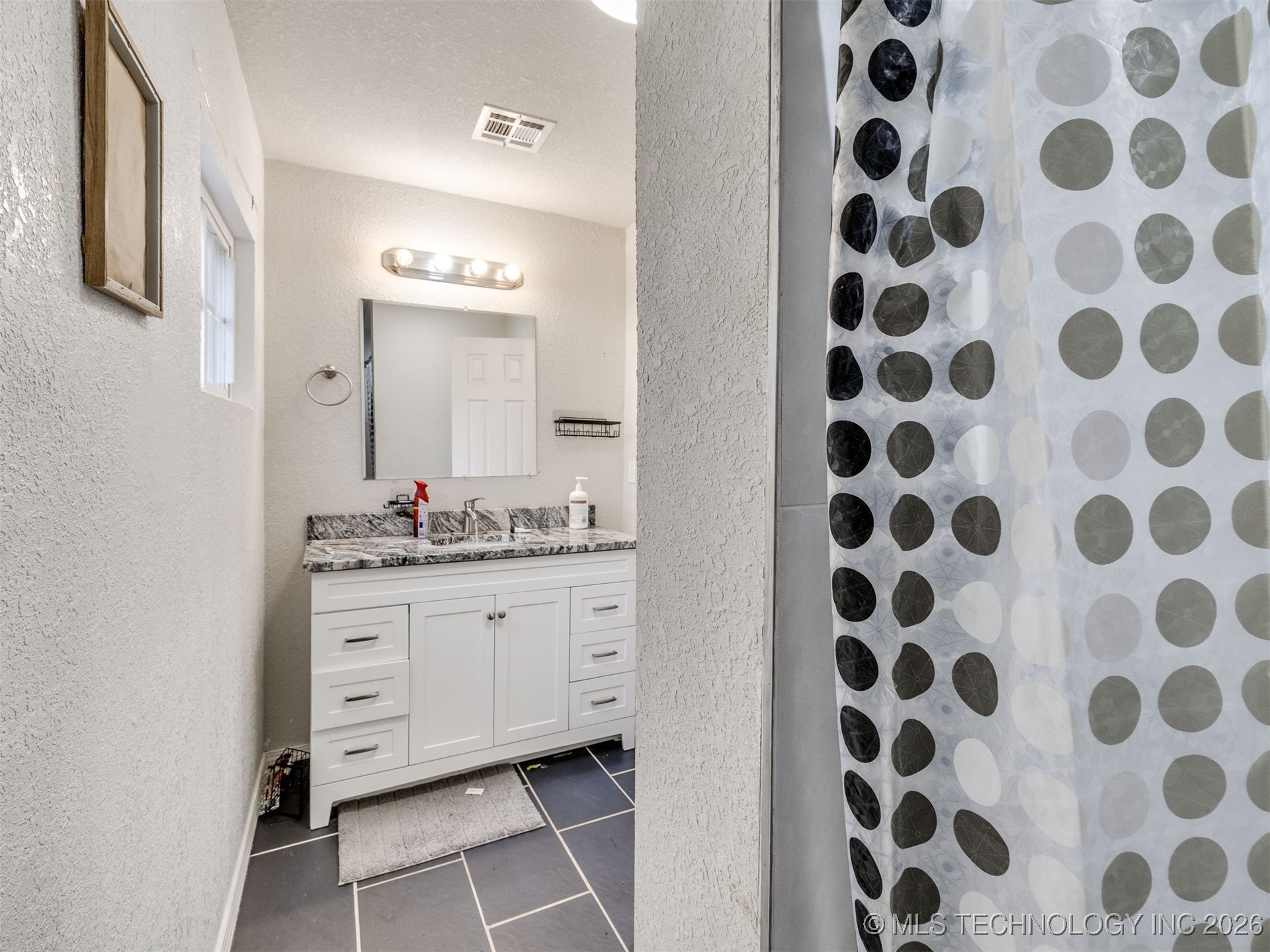 228 E Mohawk Boulevard Property Photo 26