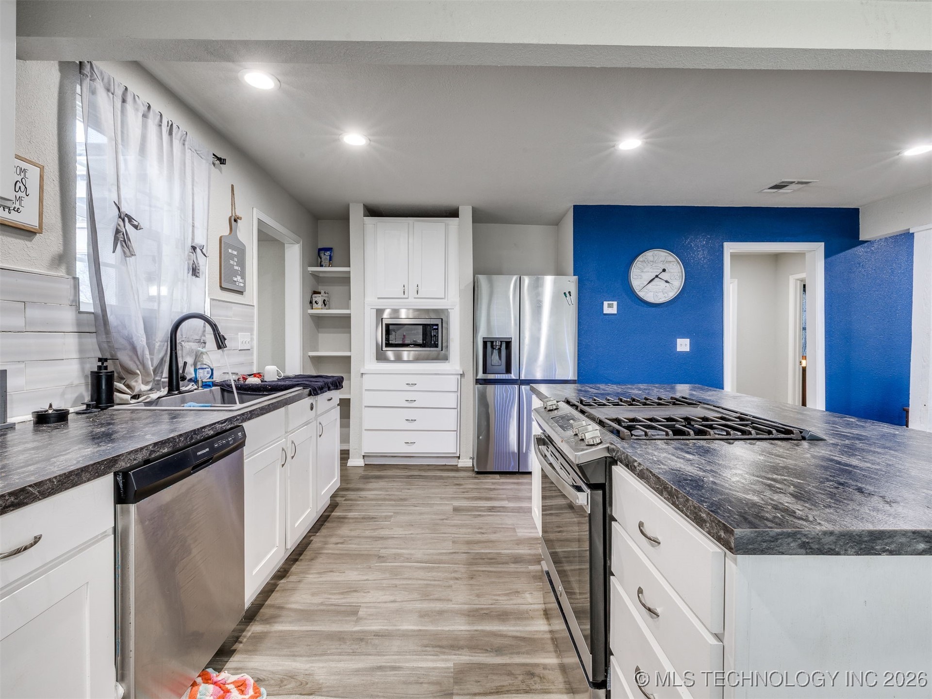 228 E Mohawk Boulevard Property Photo 34