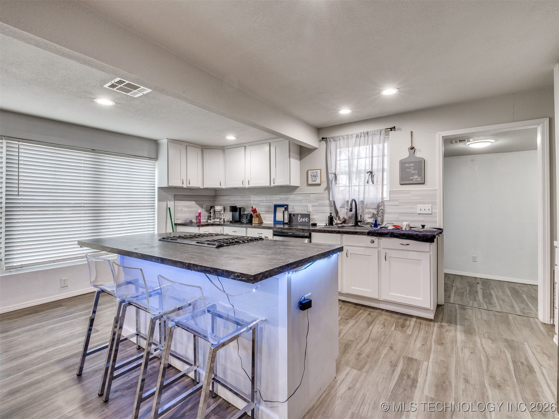 228 E Mohawk Boulevard Property Photo 41