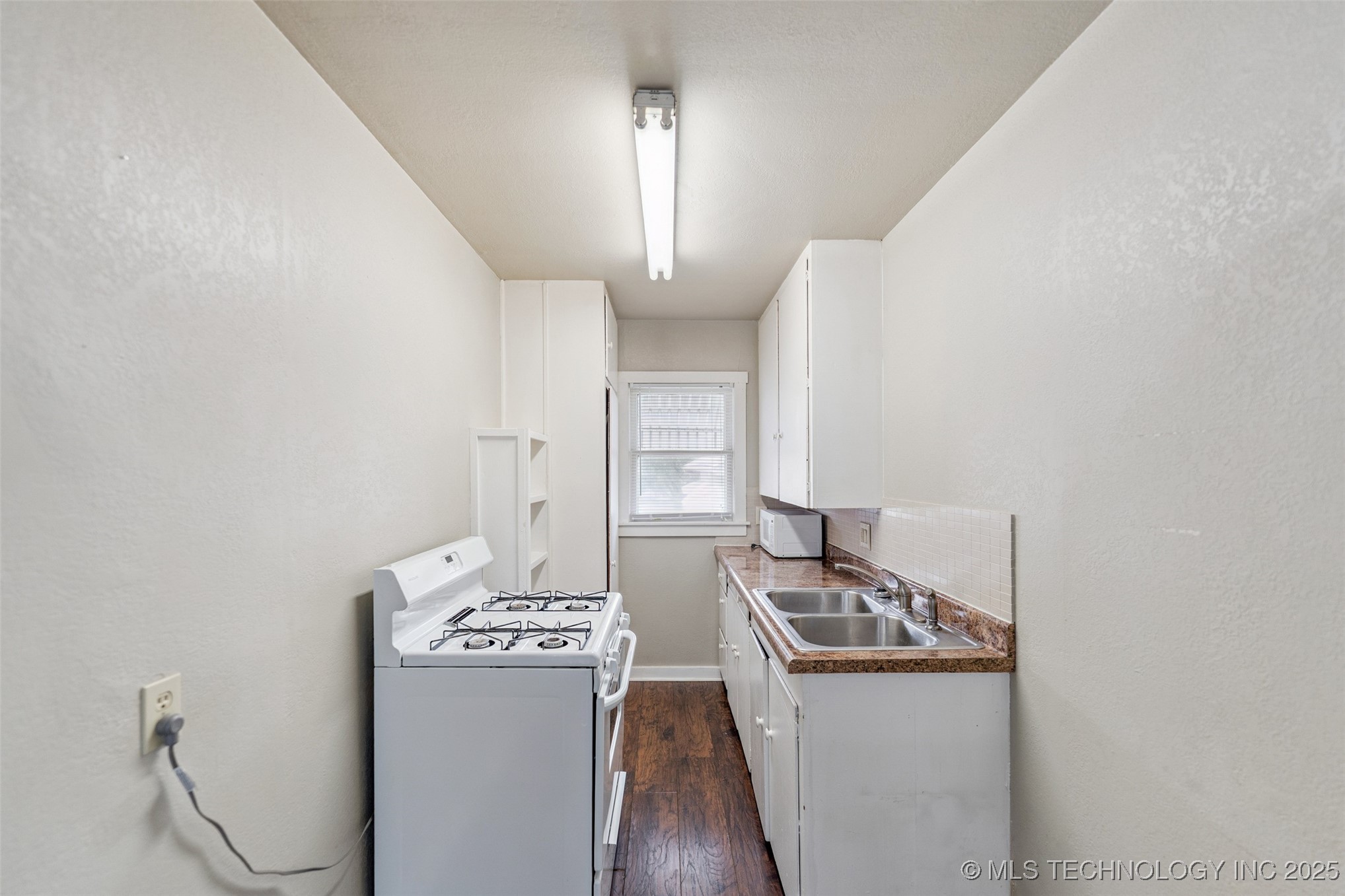 111 S Chickasaw Avenue Property Photo 23