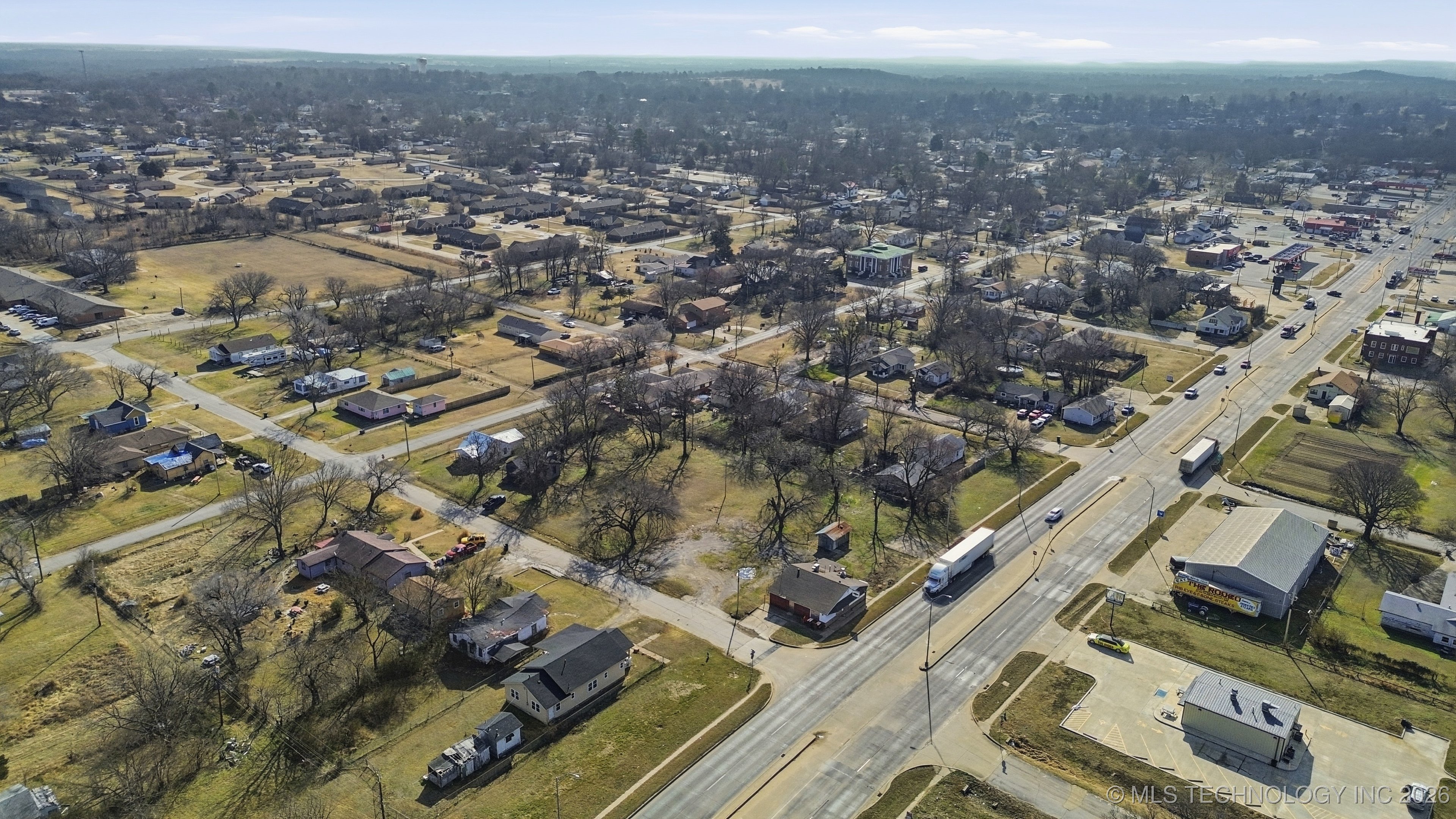 419 N Wood Drive Property Photo 5