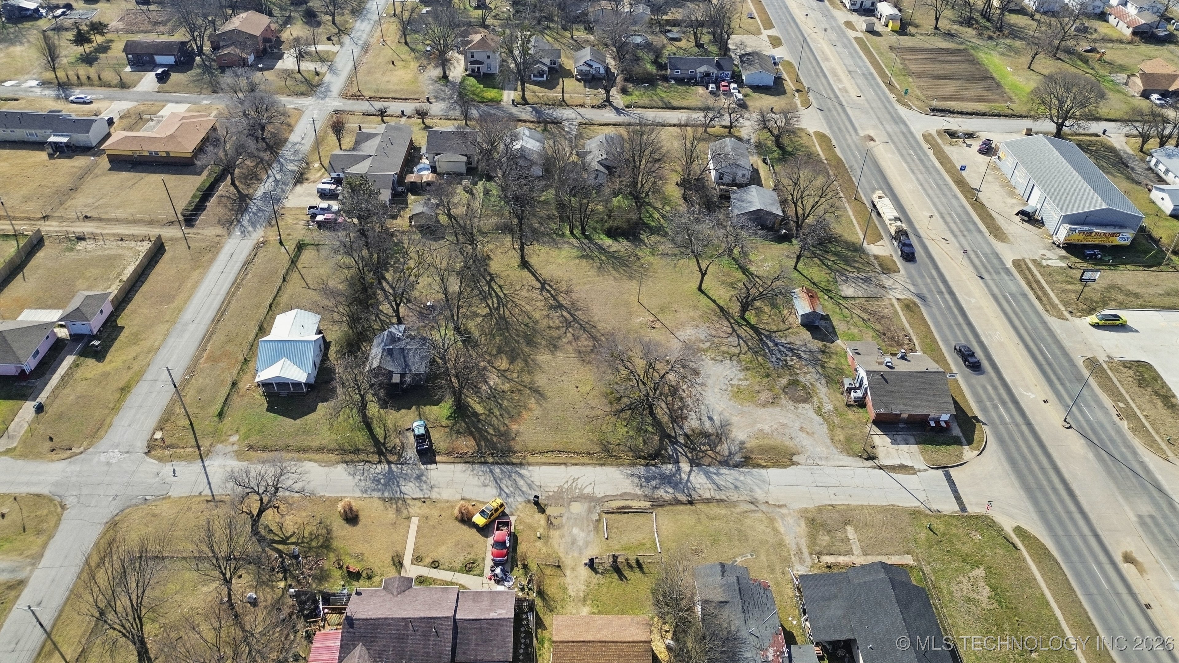 419 N Wood Drive Property Photo 8