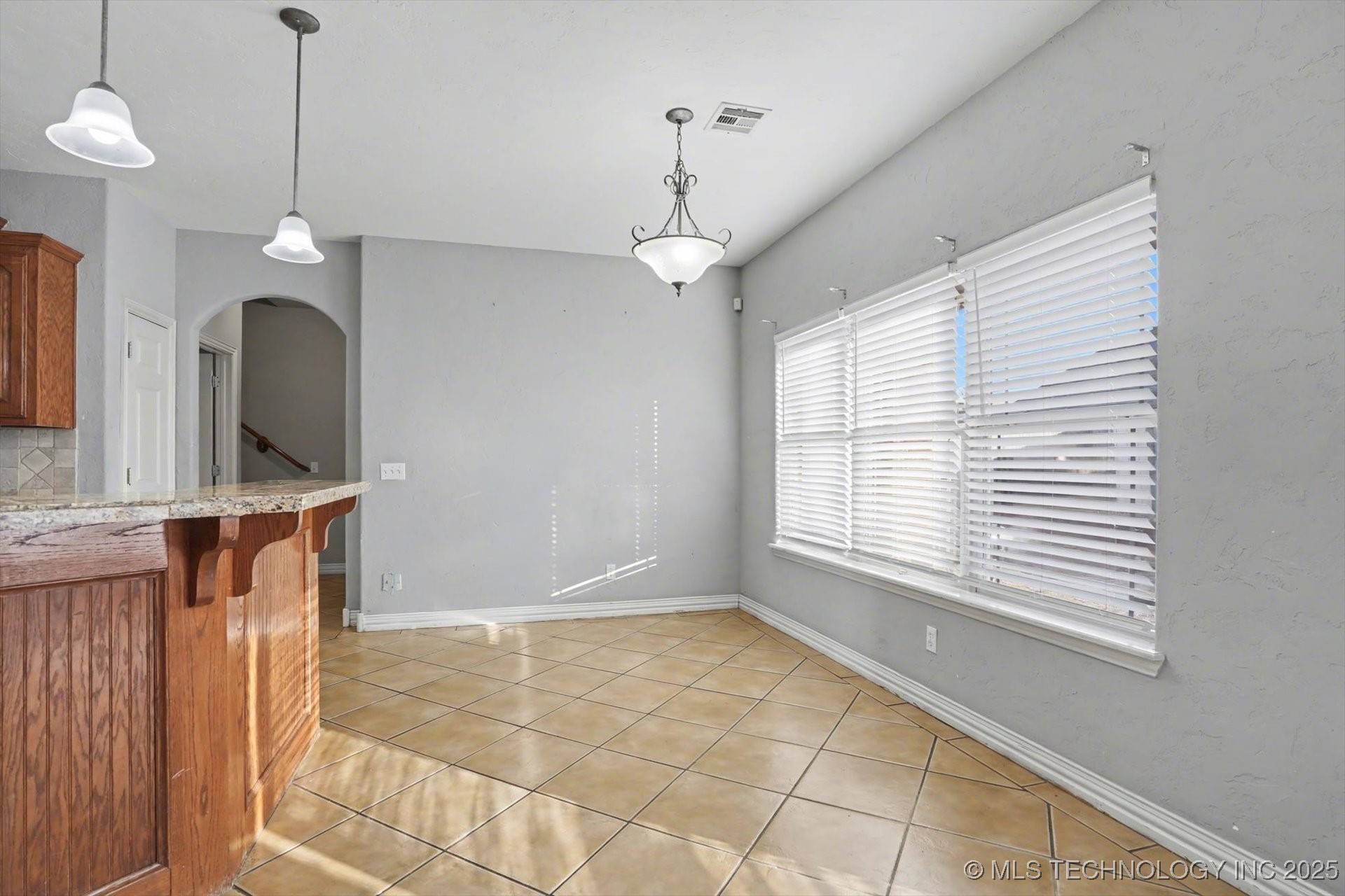 2619 S 14th Place Property Photo 7