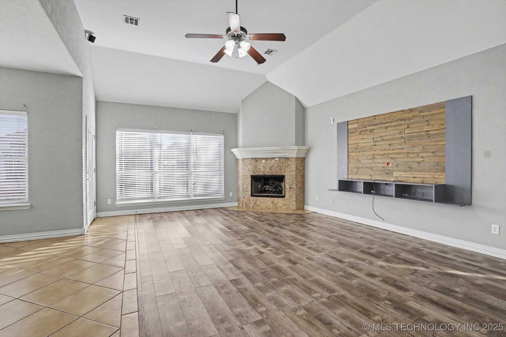 2619 S 14th Place Property Photo 8