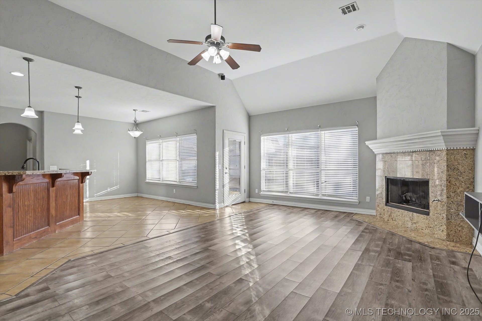 2619 S 14th Place Property Photo 10