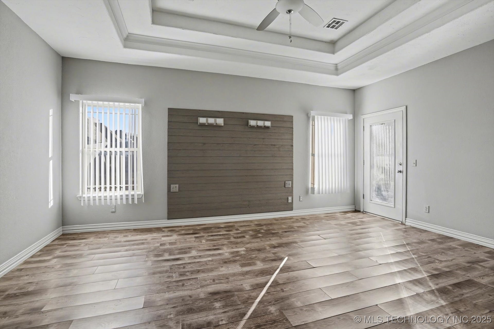 2619 S 14th Place Property Photo 12