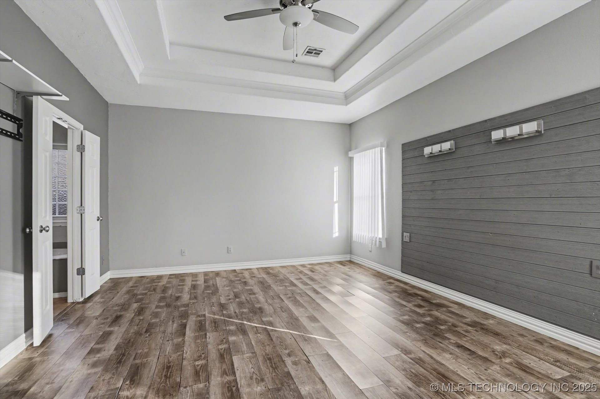 2619 S 14th Place Property Photo 13