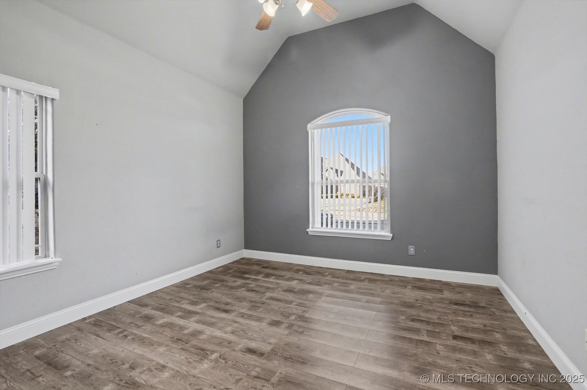 2619 S 14th Place Property Photo 18