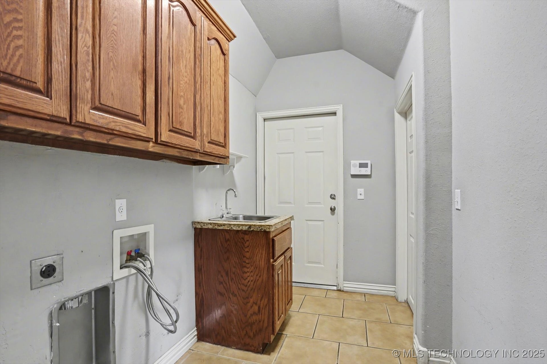 2619 S 14th Place Property Photo 21