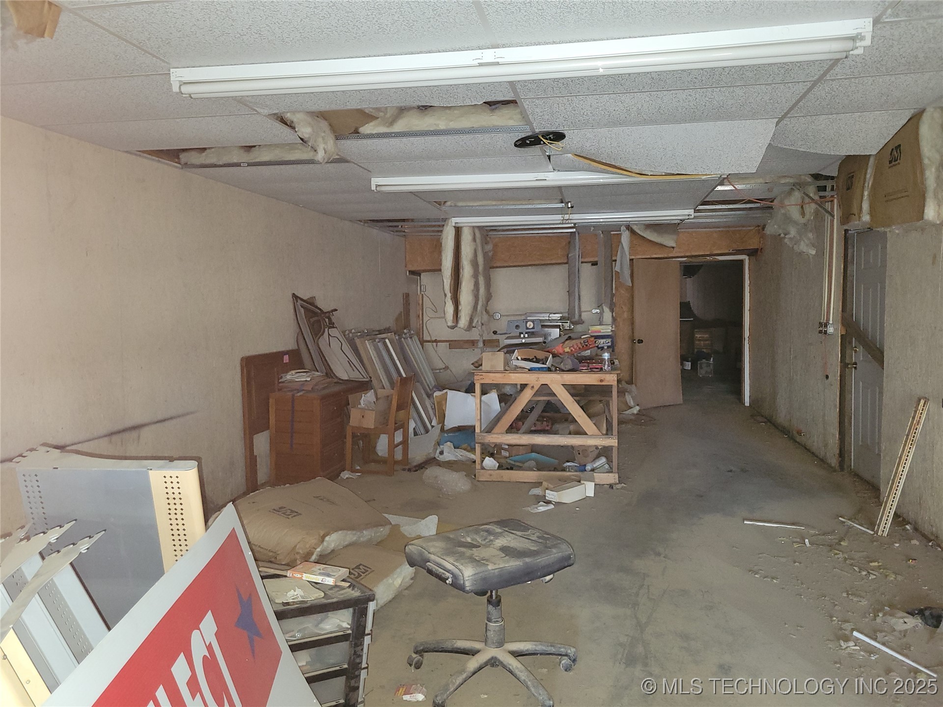 203 W Broadway Street Property Photo 13
