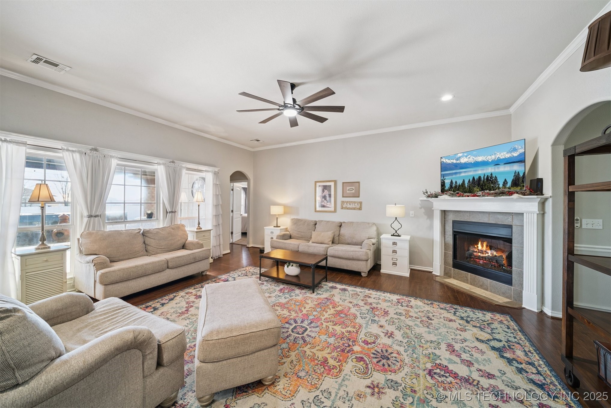 2016 Graham Avenue Property Photo 12