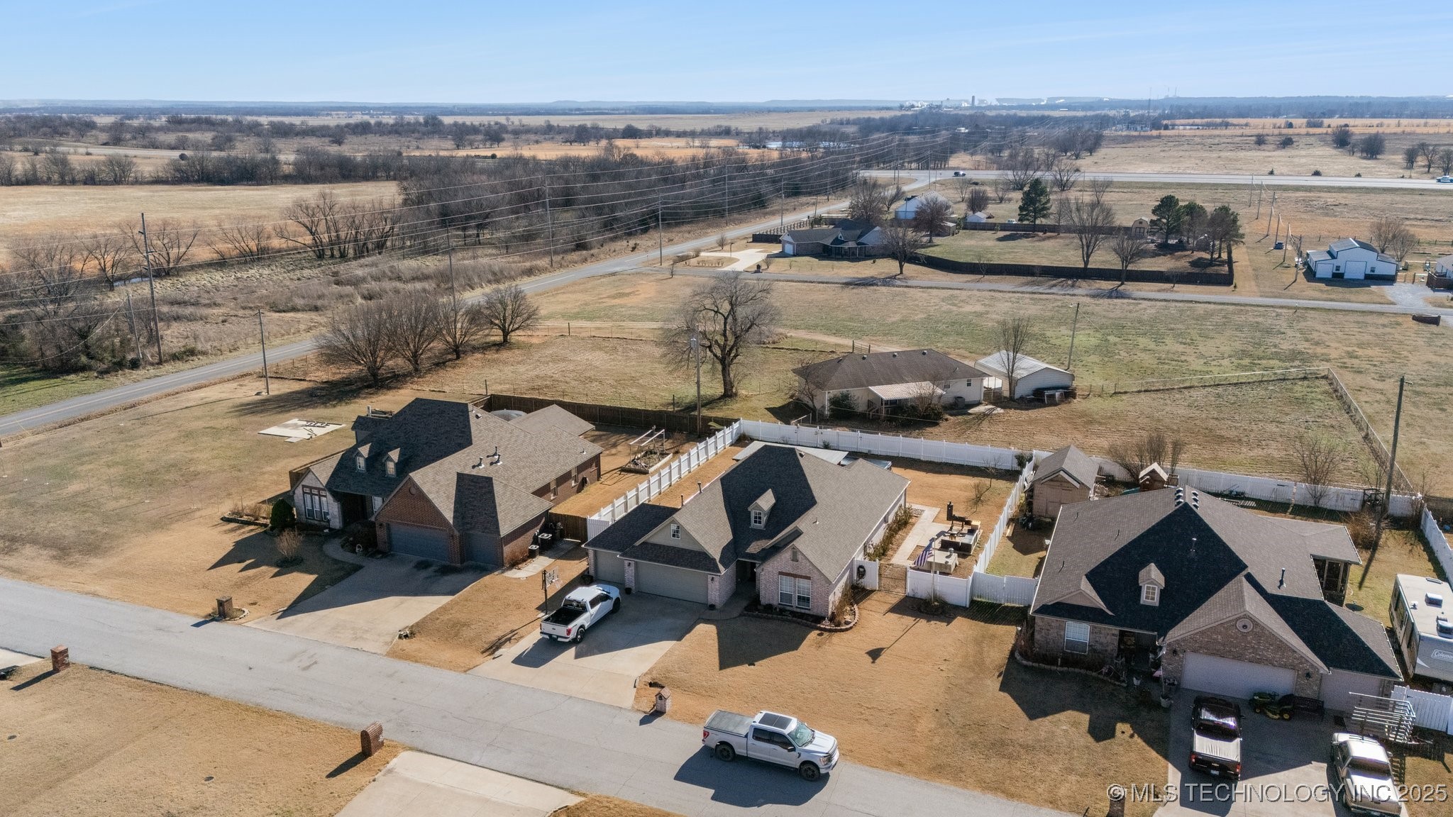 2016 Graham Avenue Property Photo 37