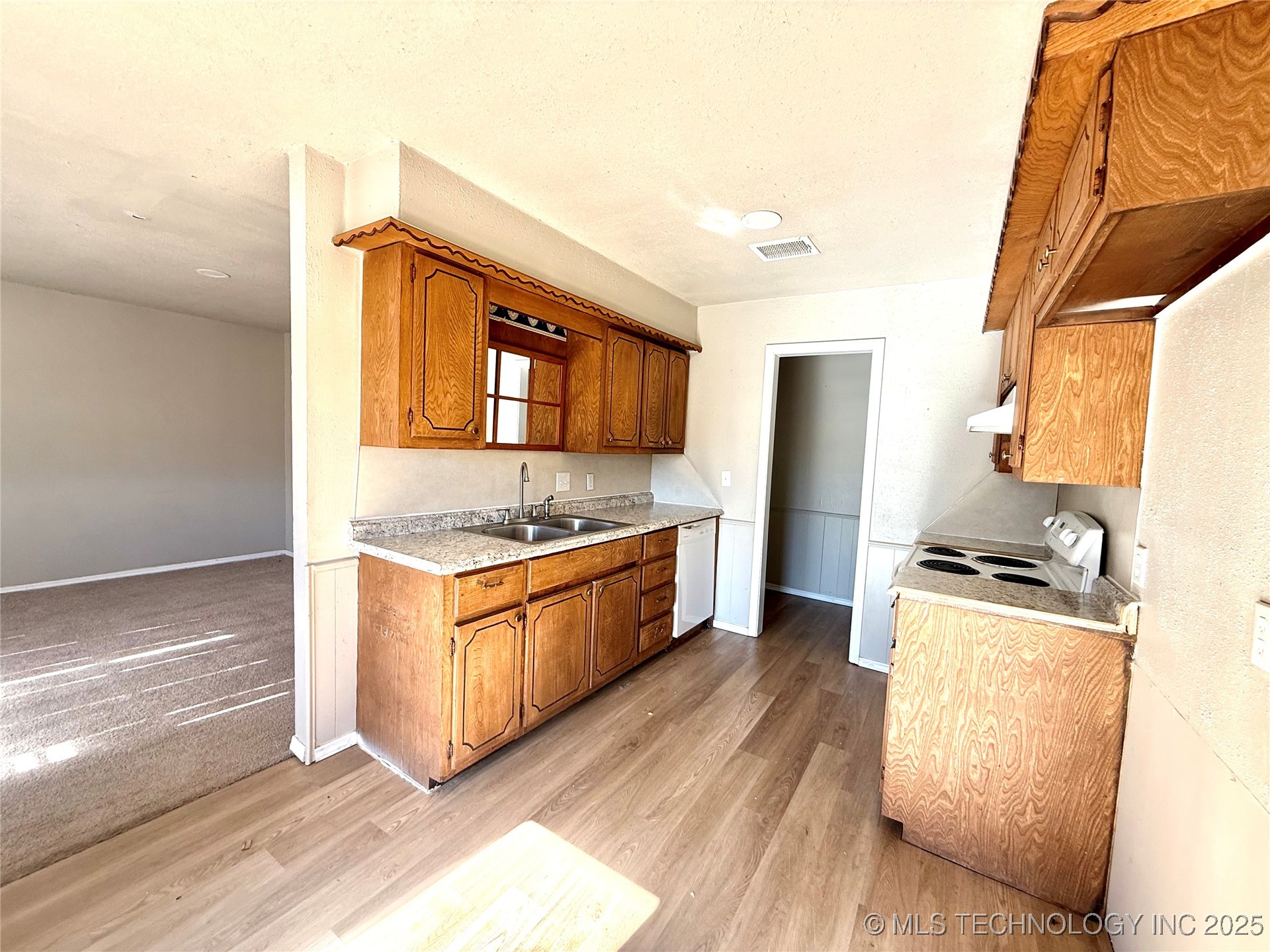 510 E Ashland Property Photo 4