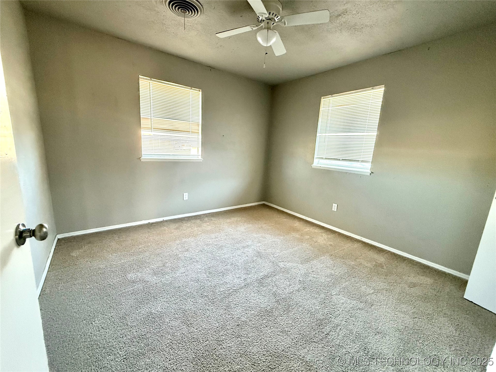 510 E Ashland Property Photo 11