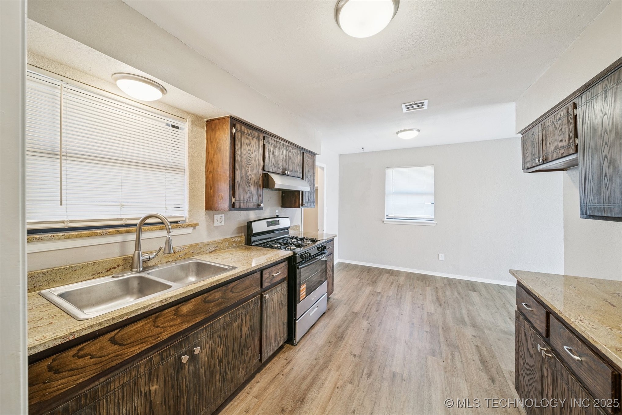 301 W Greenlee Street Property Photo 4