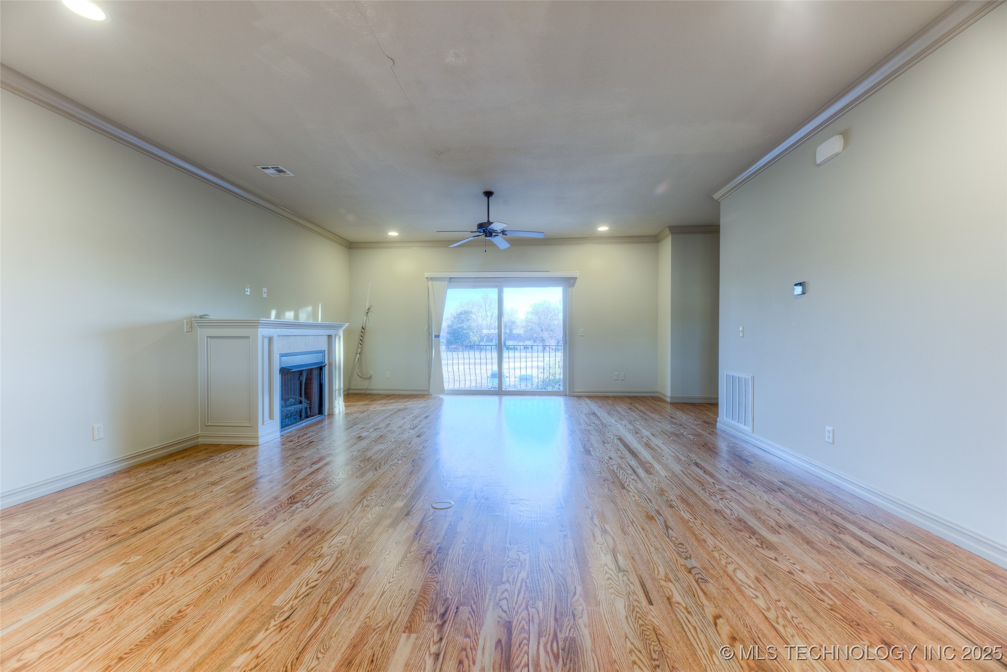 1333 E 41st Place Property Photo 9