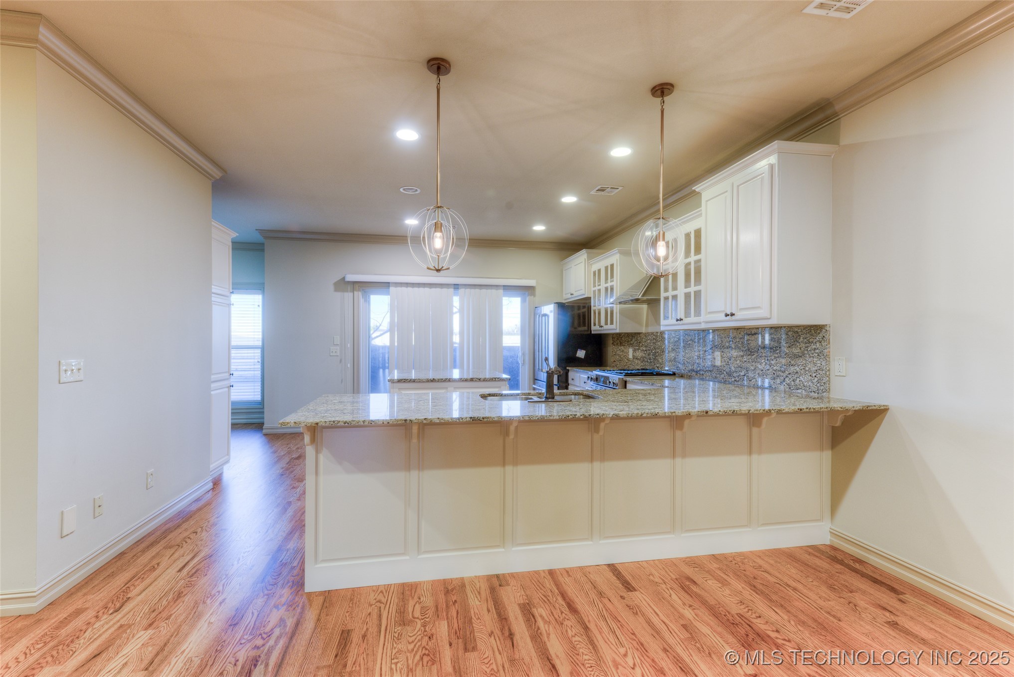 1333 E 41st Place Property Photo 10