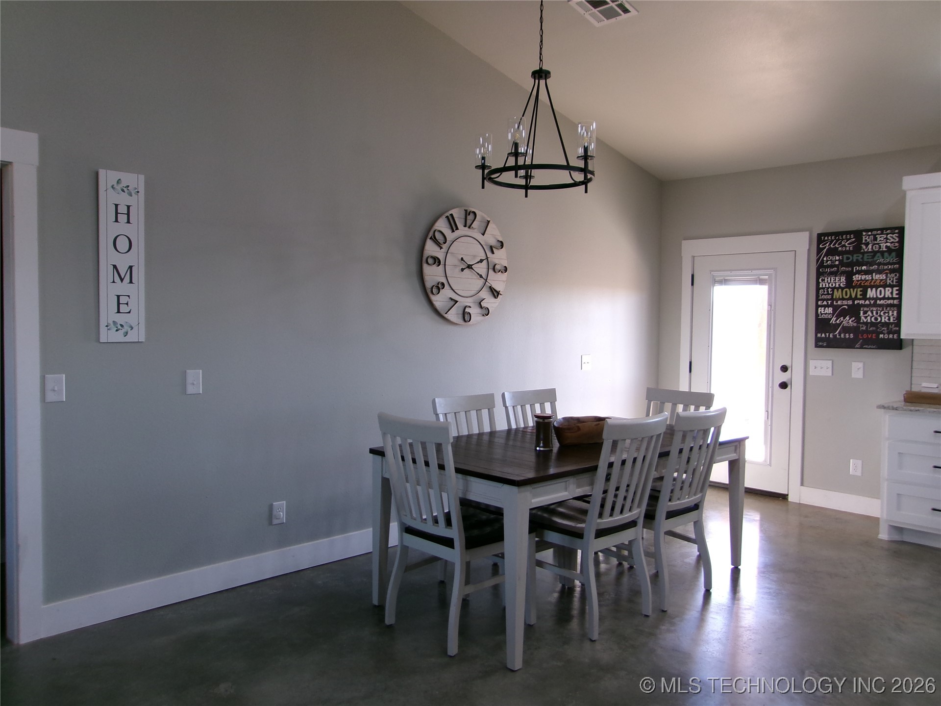 1515 E Benge Road Property Photo 6