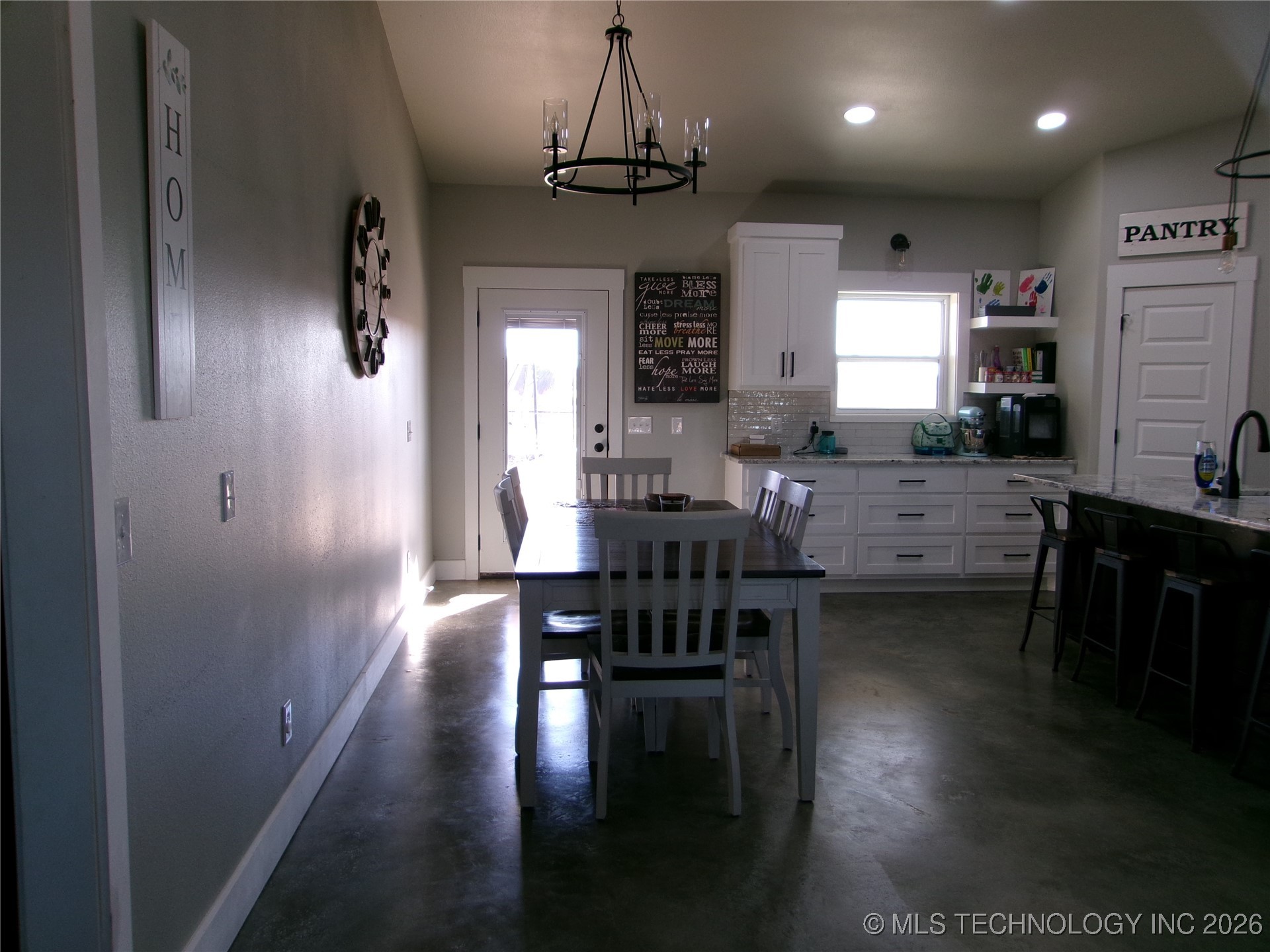 1515 E Benge Road Property Photo 7