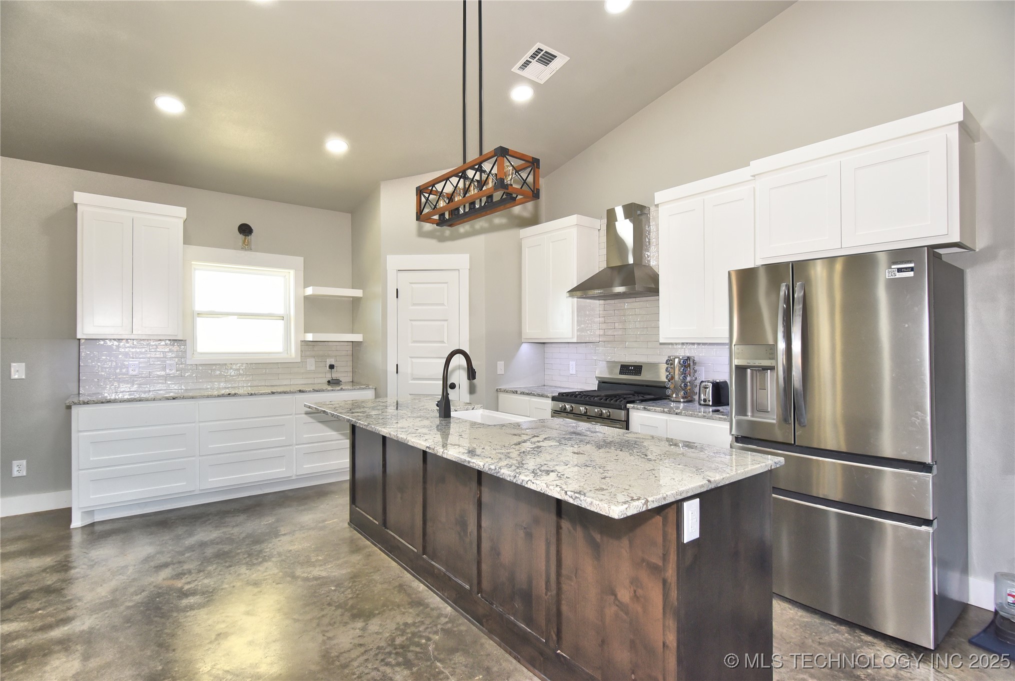 1515 E Benge Road Property Photo 8