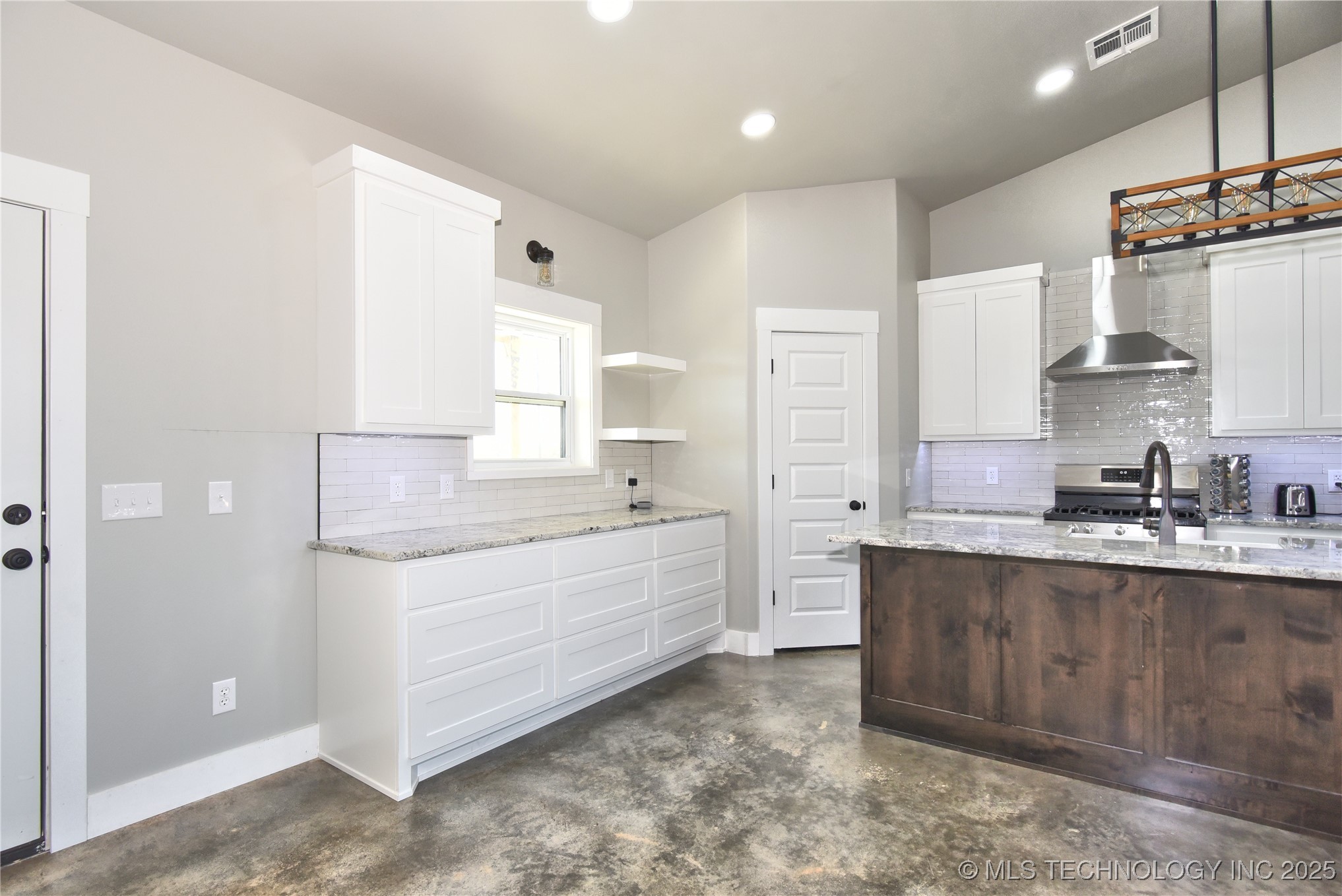 1515 E Benge Road Property Photo 10