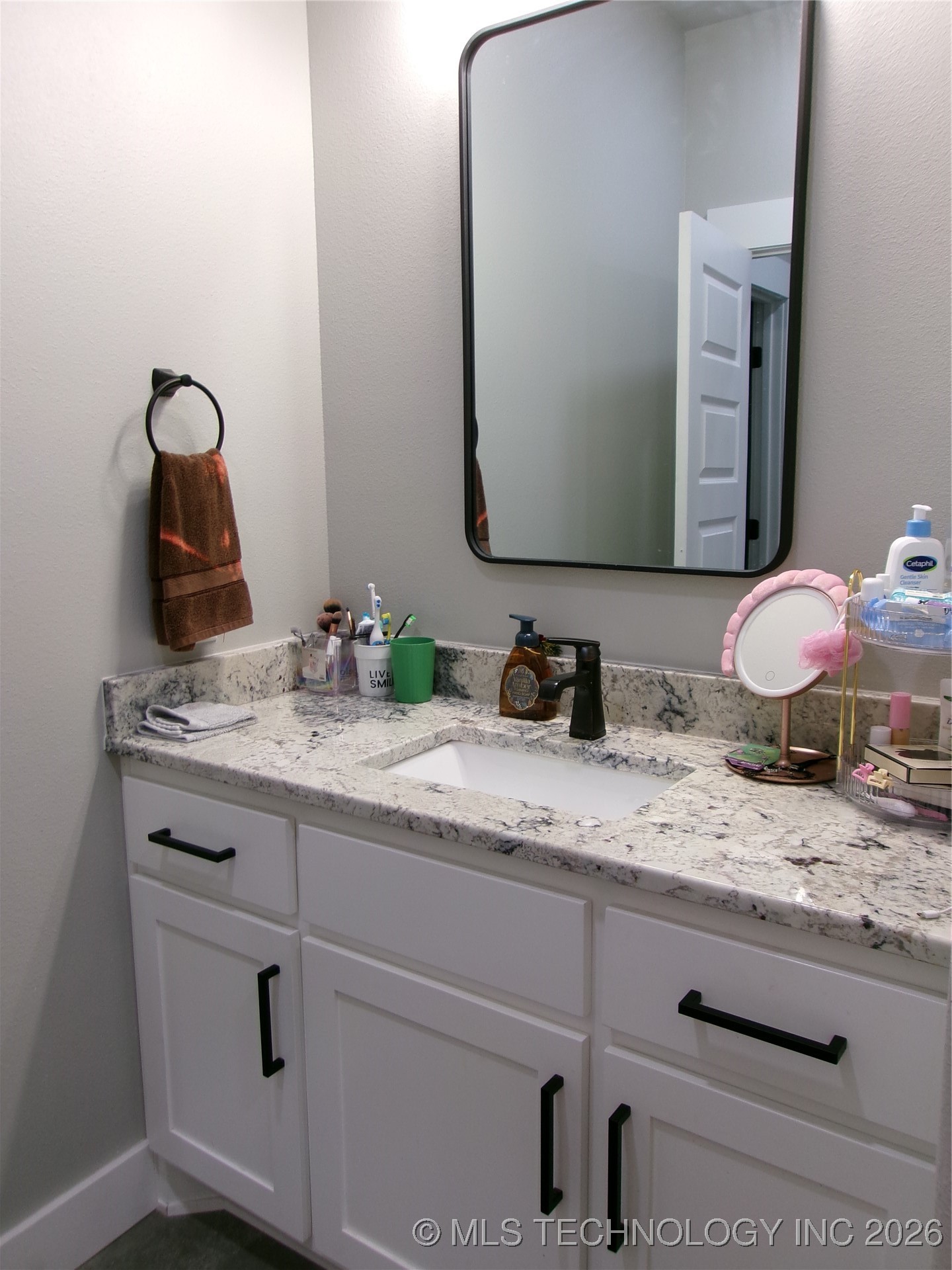 1515 E Benge Road Property Photo 19