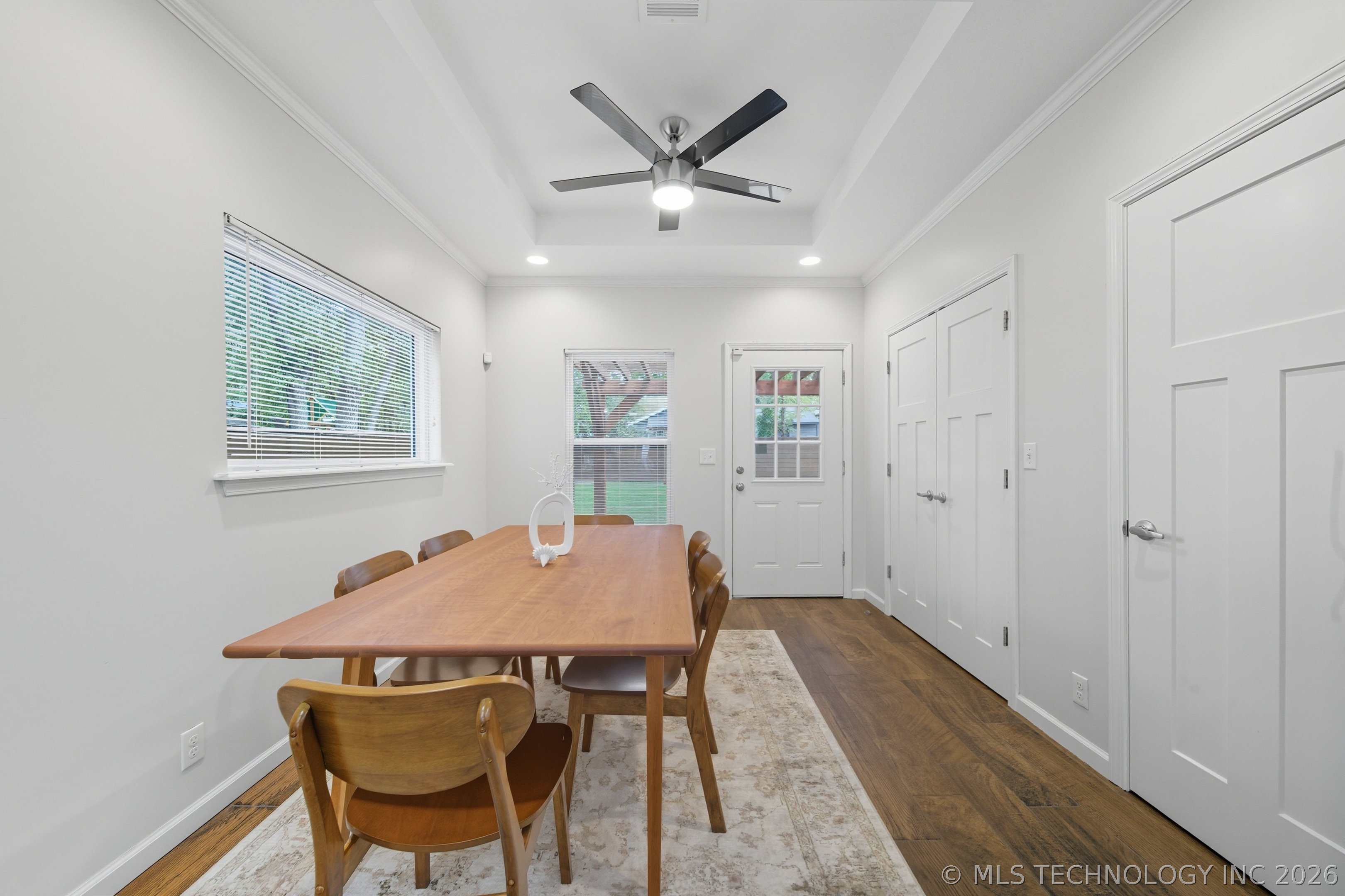 1135 S Lewis Place Property Photo 14