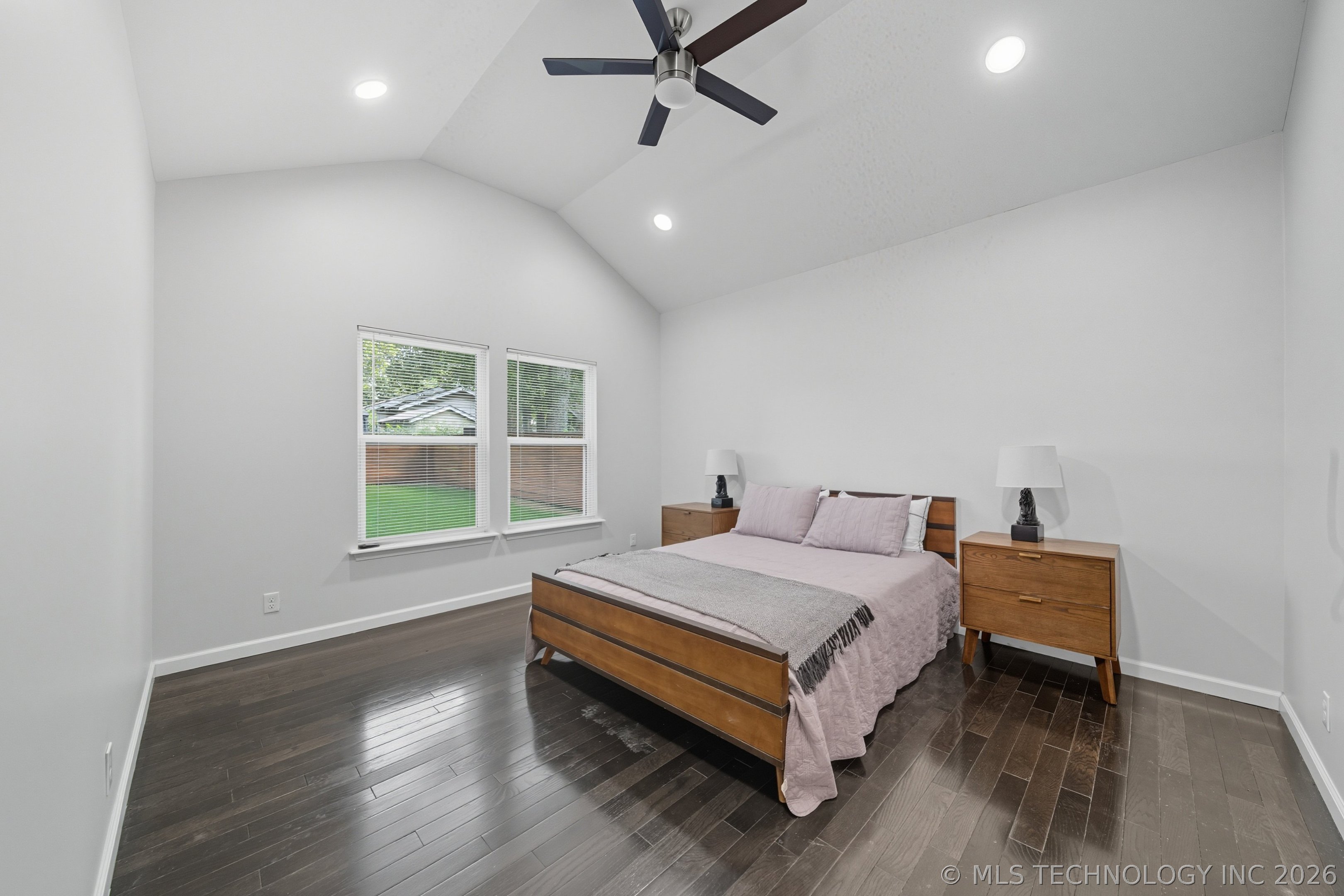 1135 S Lewis Place Property Photo 15