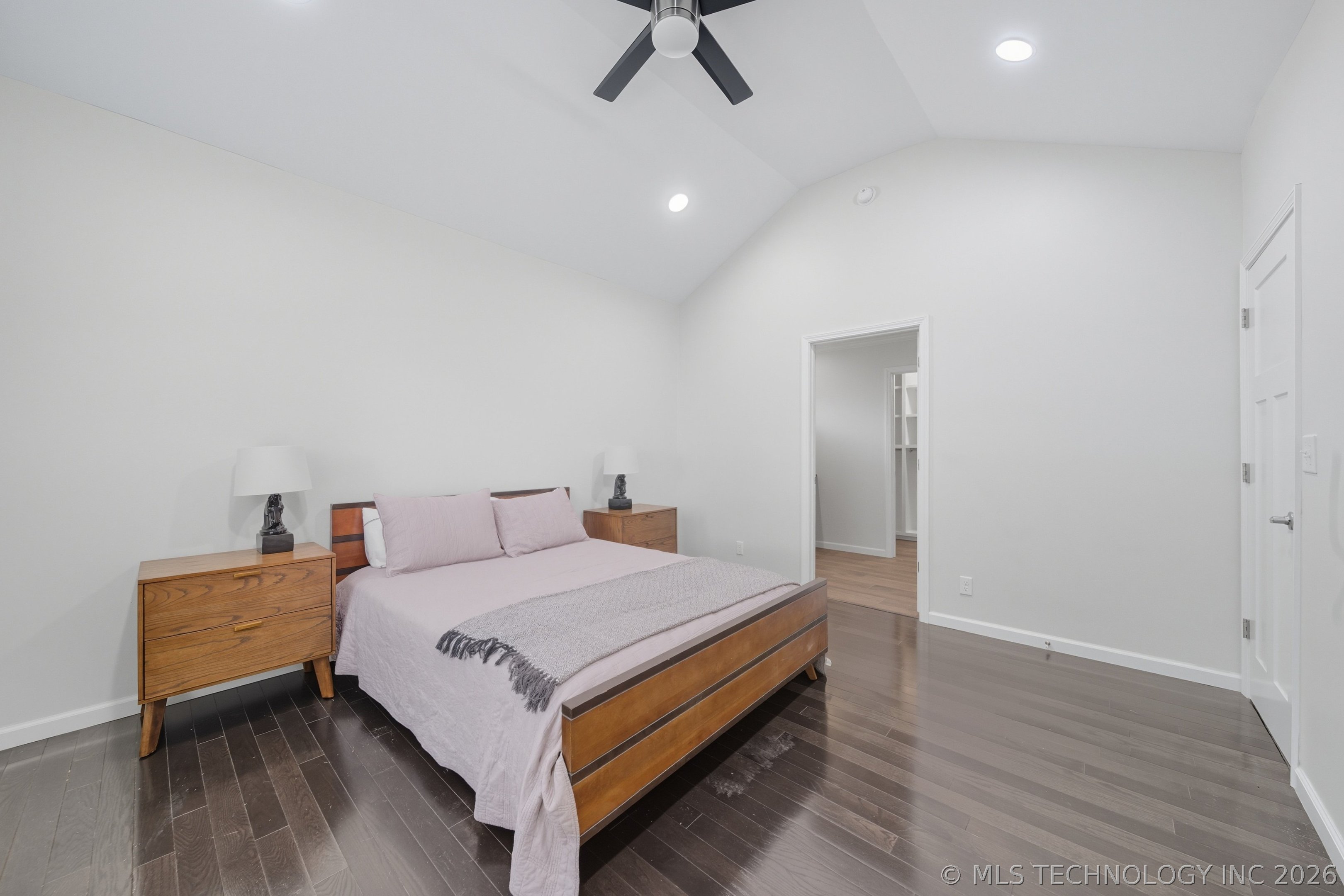 1135 S Lewis Place Property Photo 17