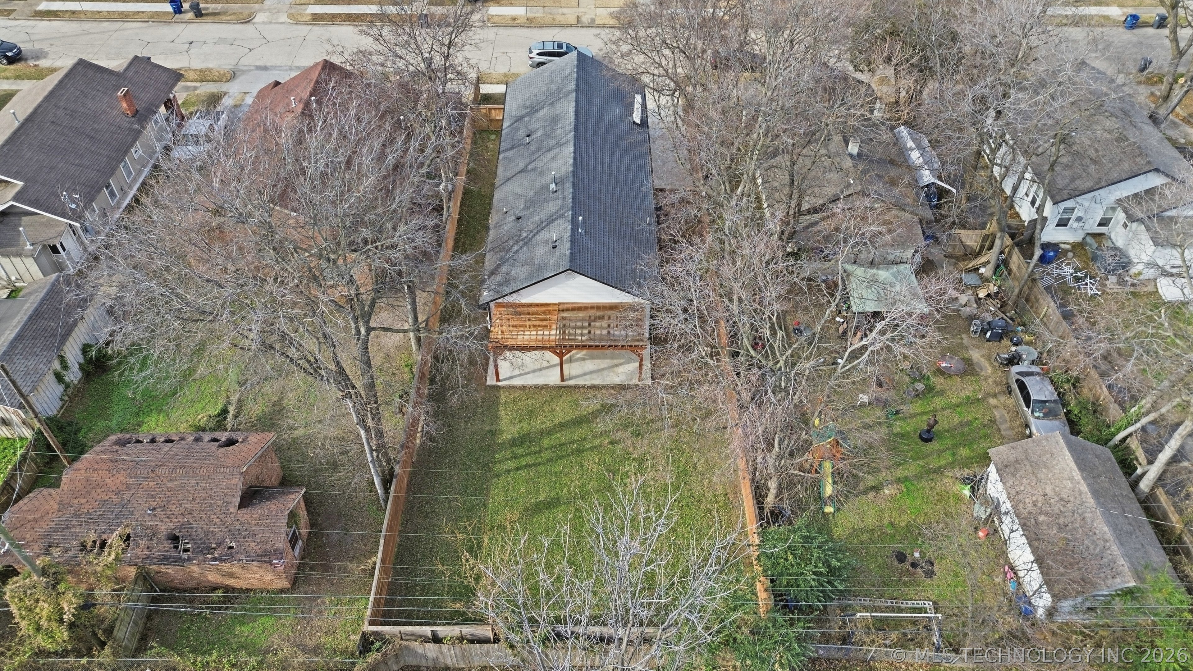 1135 S Lewis Place Property Photo 31