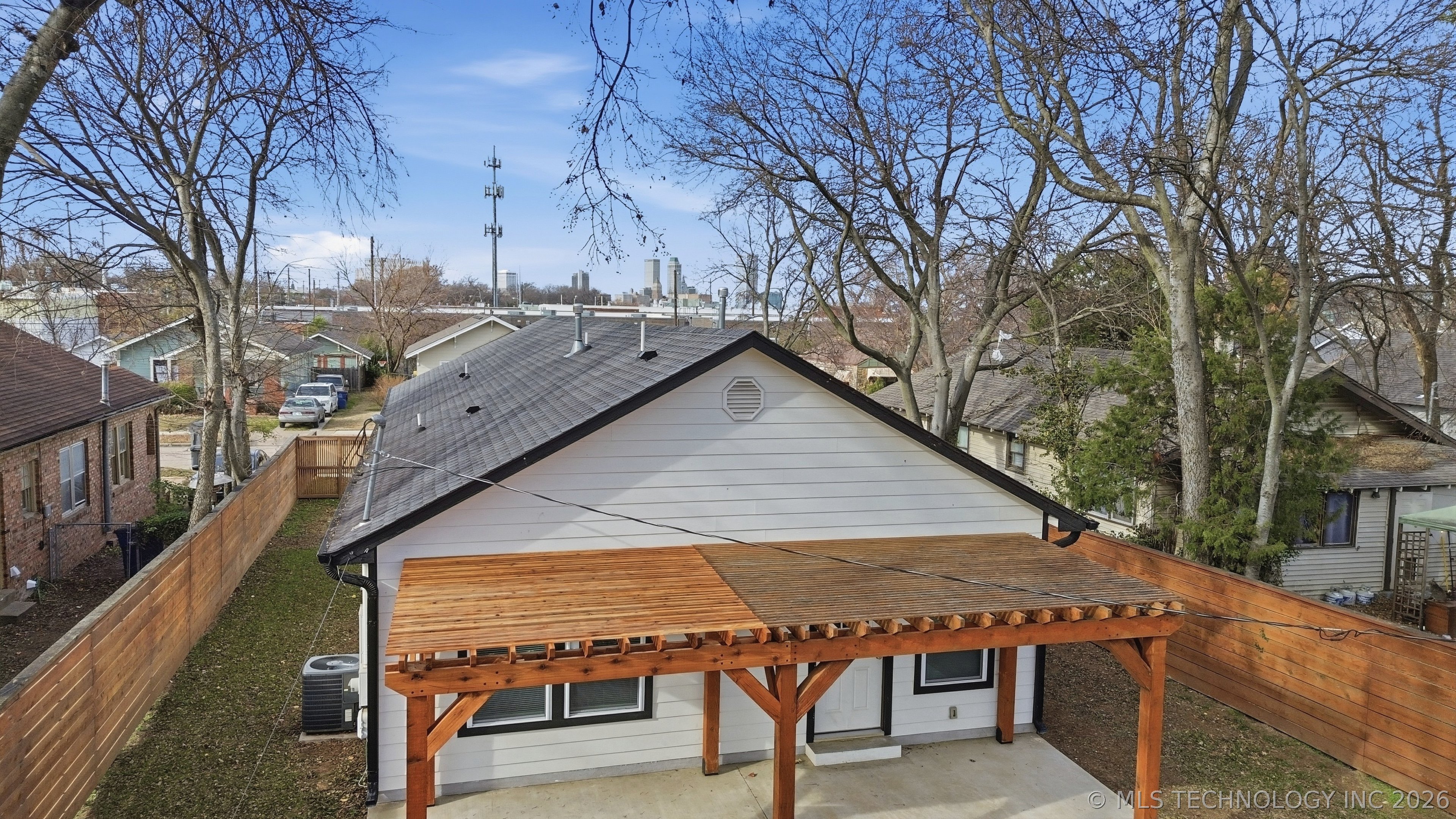 1135 S Lewis Place Property Photo 32