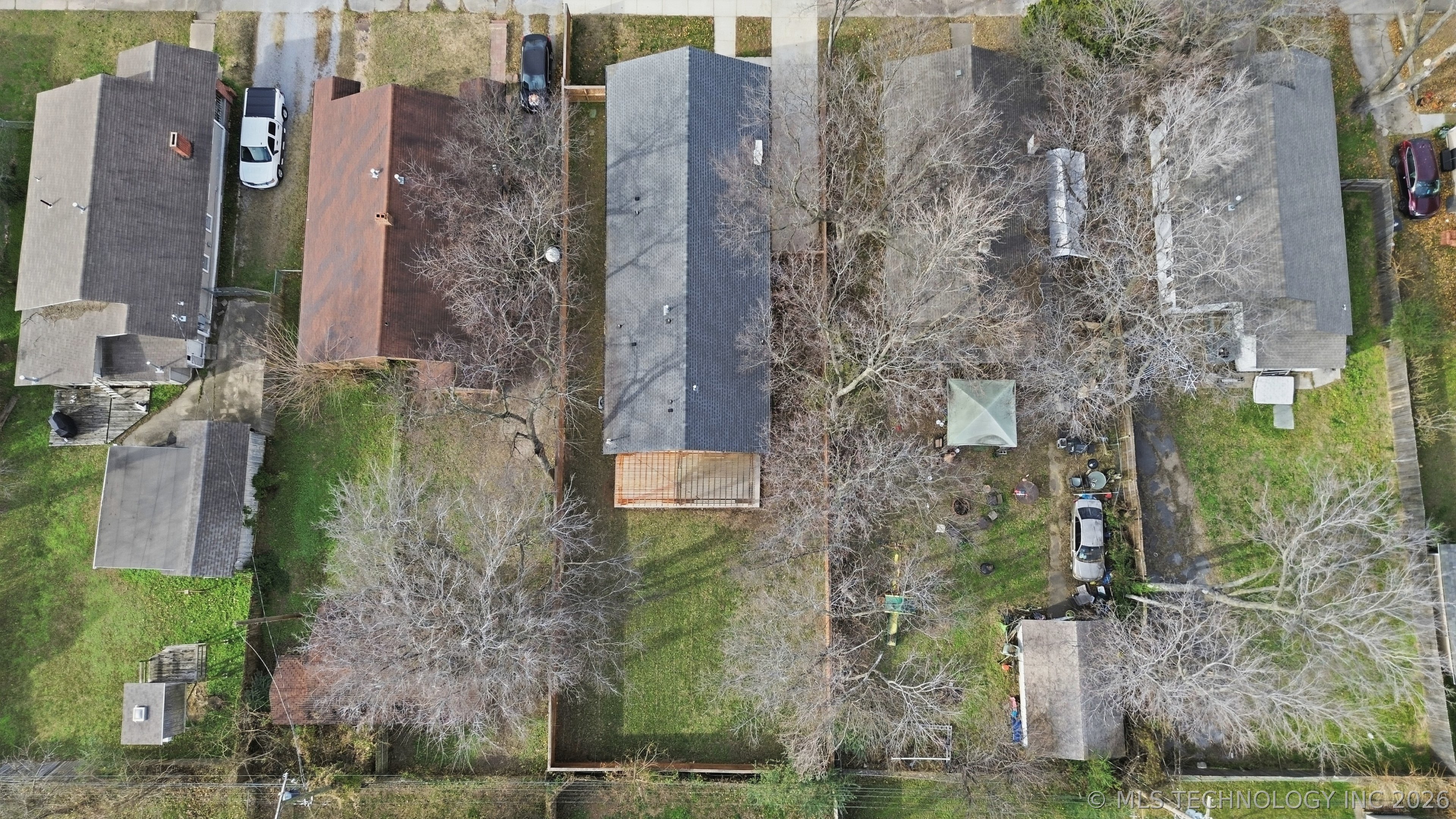 1135 S Lewis Place Property Photo 37