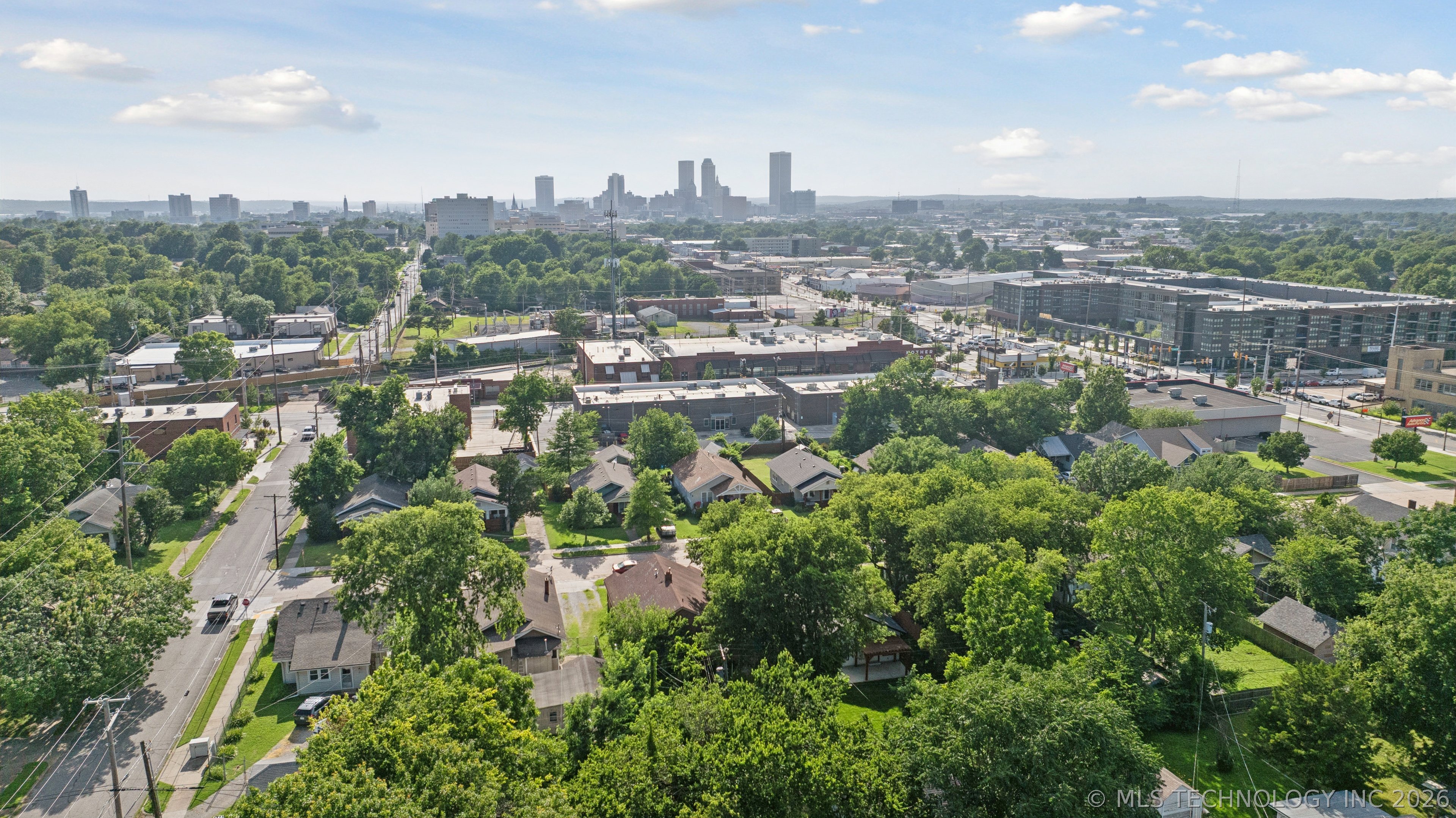 1135 S Lewis Place Property Photo 38