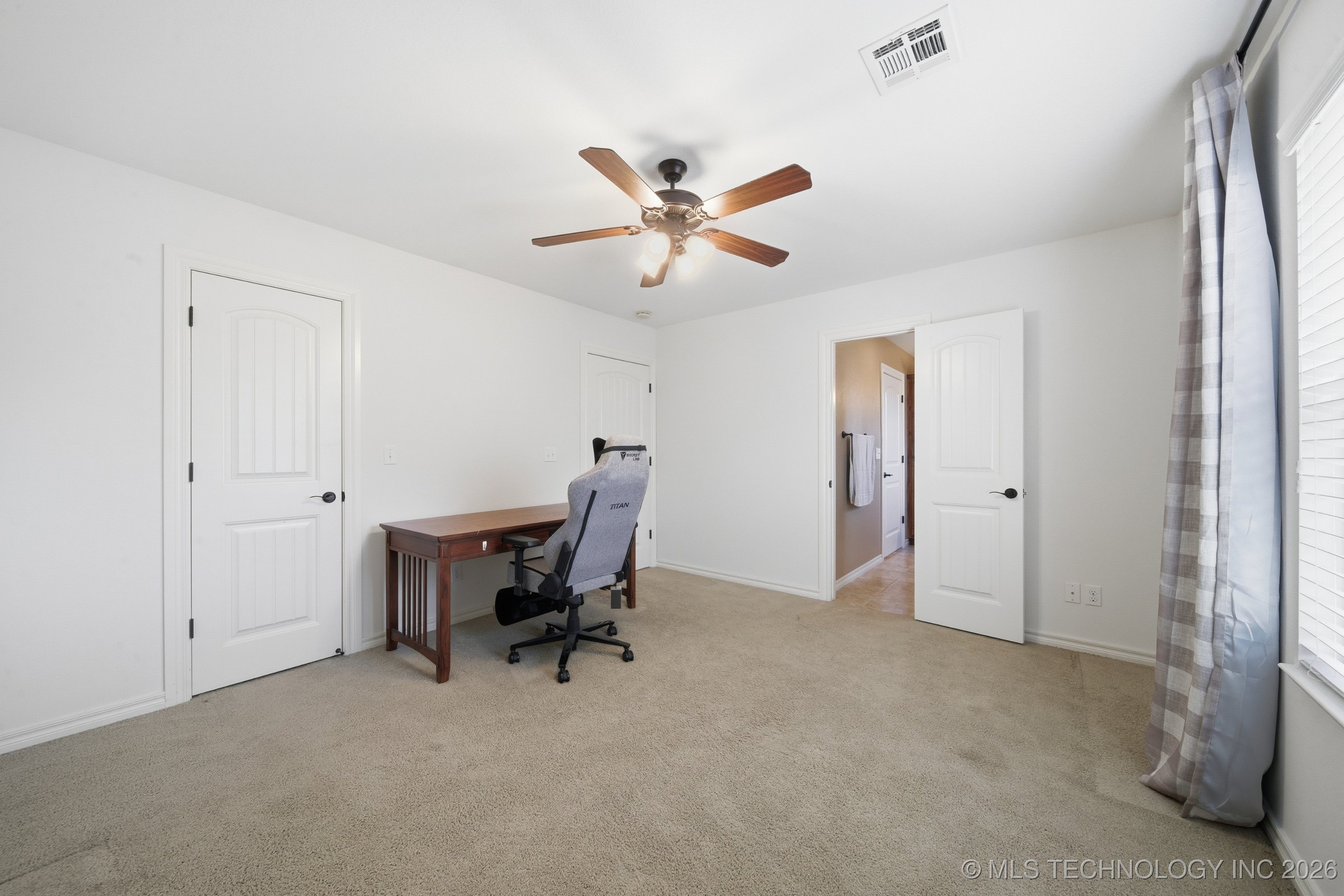 420 N Park Hill Loop Property Photo 34