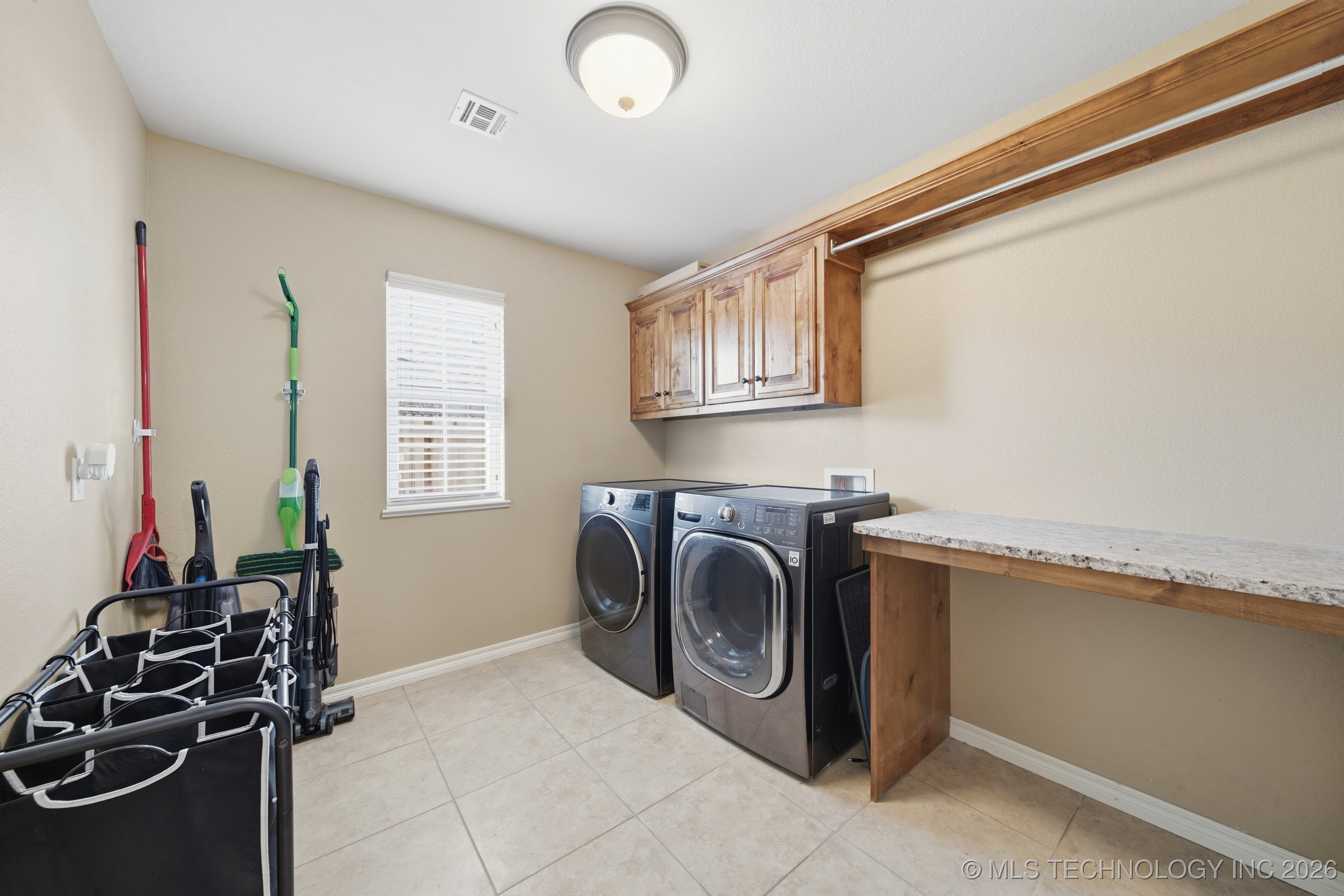 420 N Park Hill Loop Property Photo 38