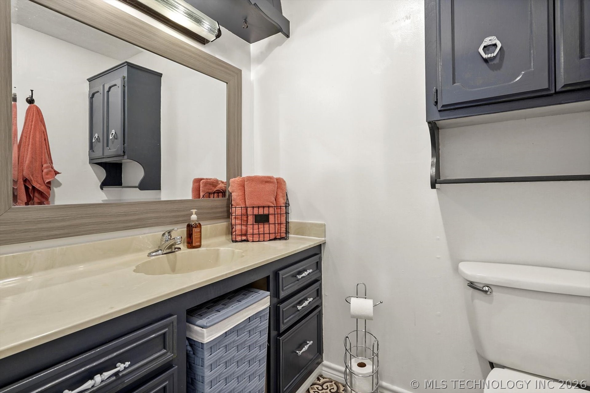 19929 E 43rd Street S Property Photo 15