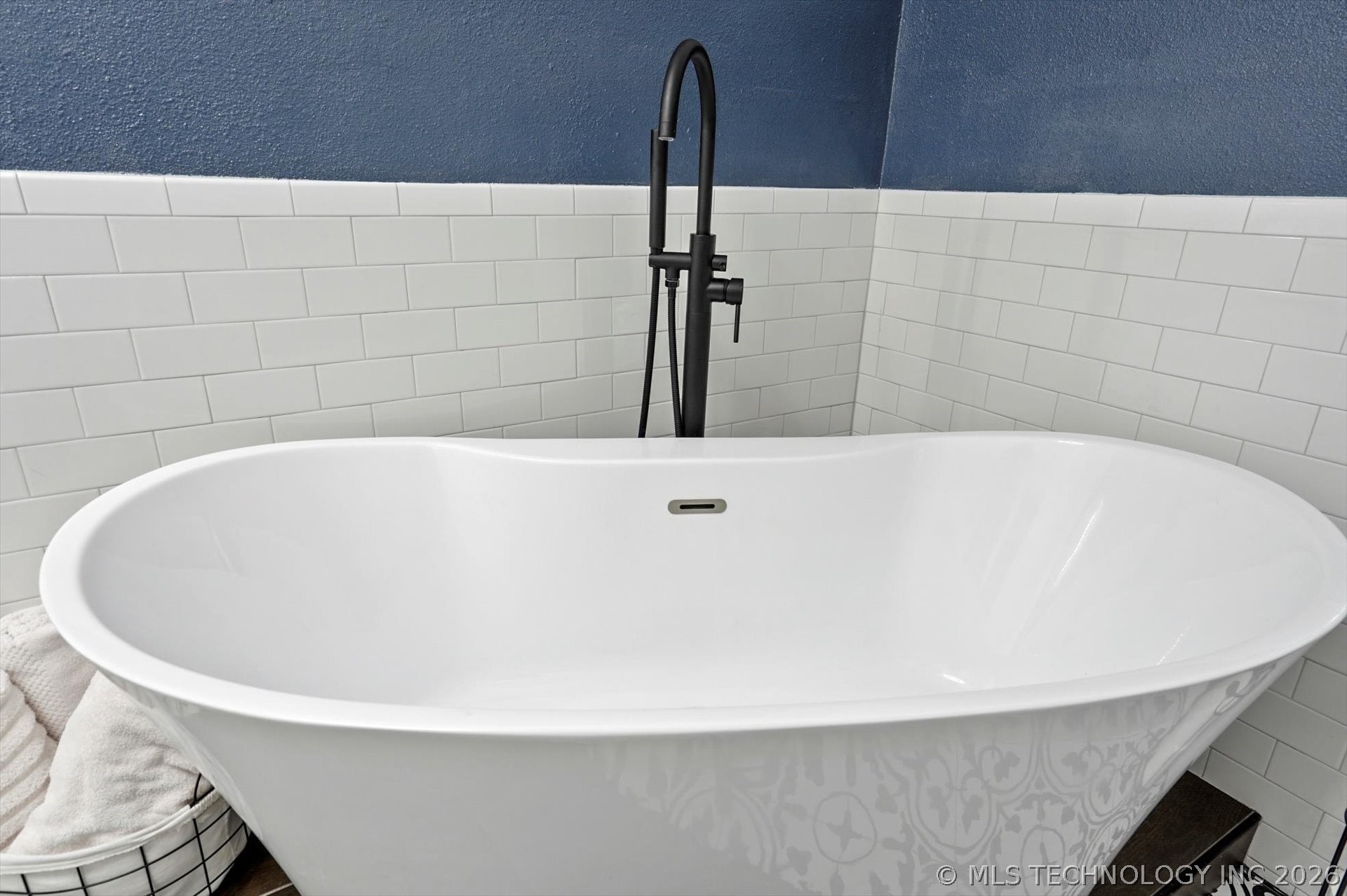 19929 E 43rd Street S Property Photo 24