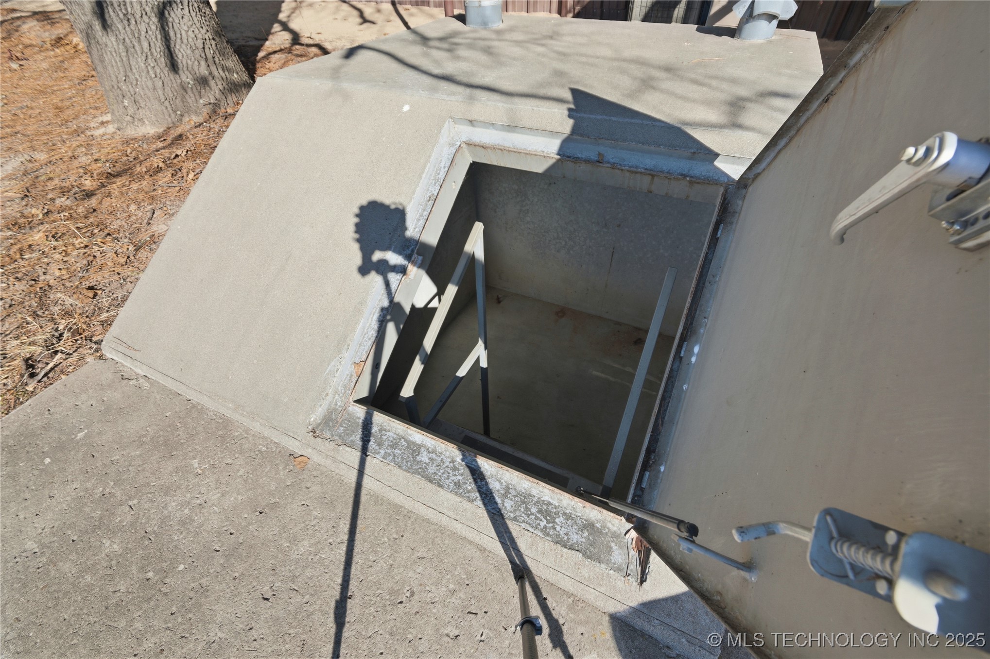 117525 S 4209 Road Property Photo 23