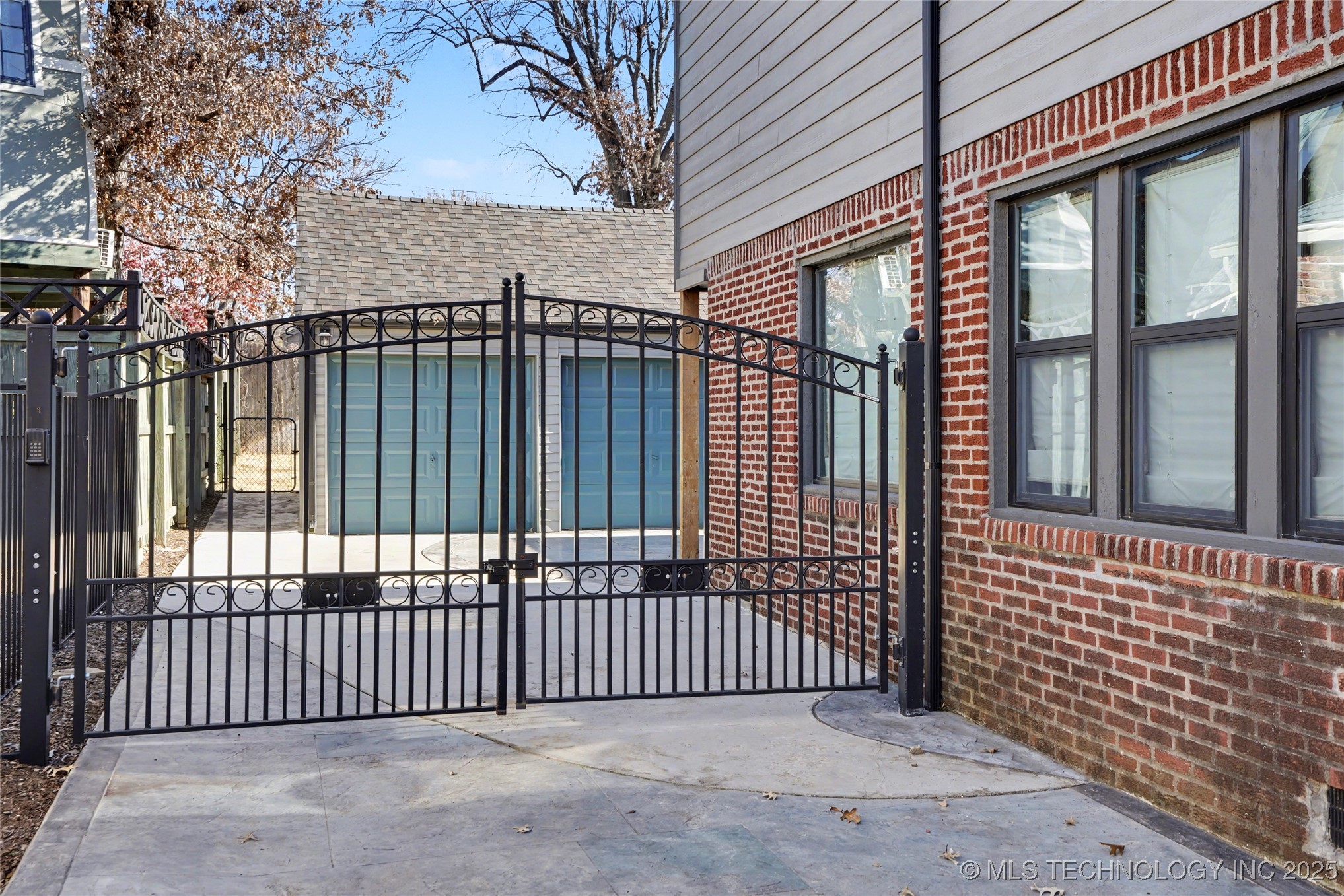 1731 S Gary Avenue Property Photo 5