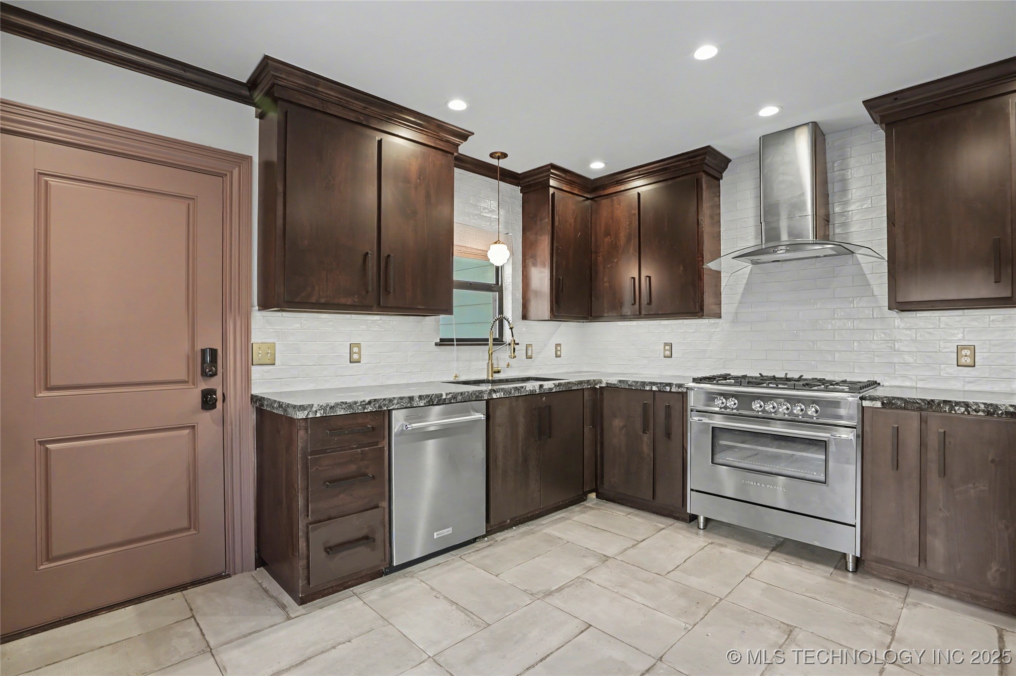 1731 S Gary Avenue Property Photo 13