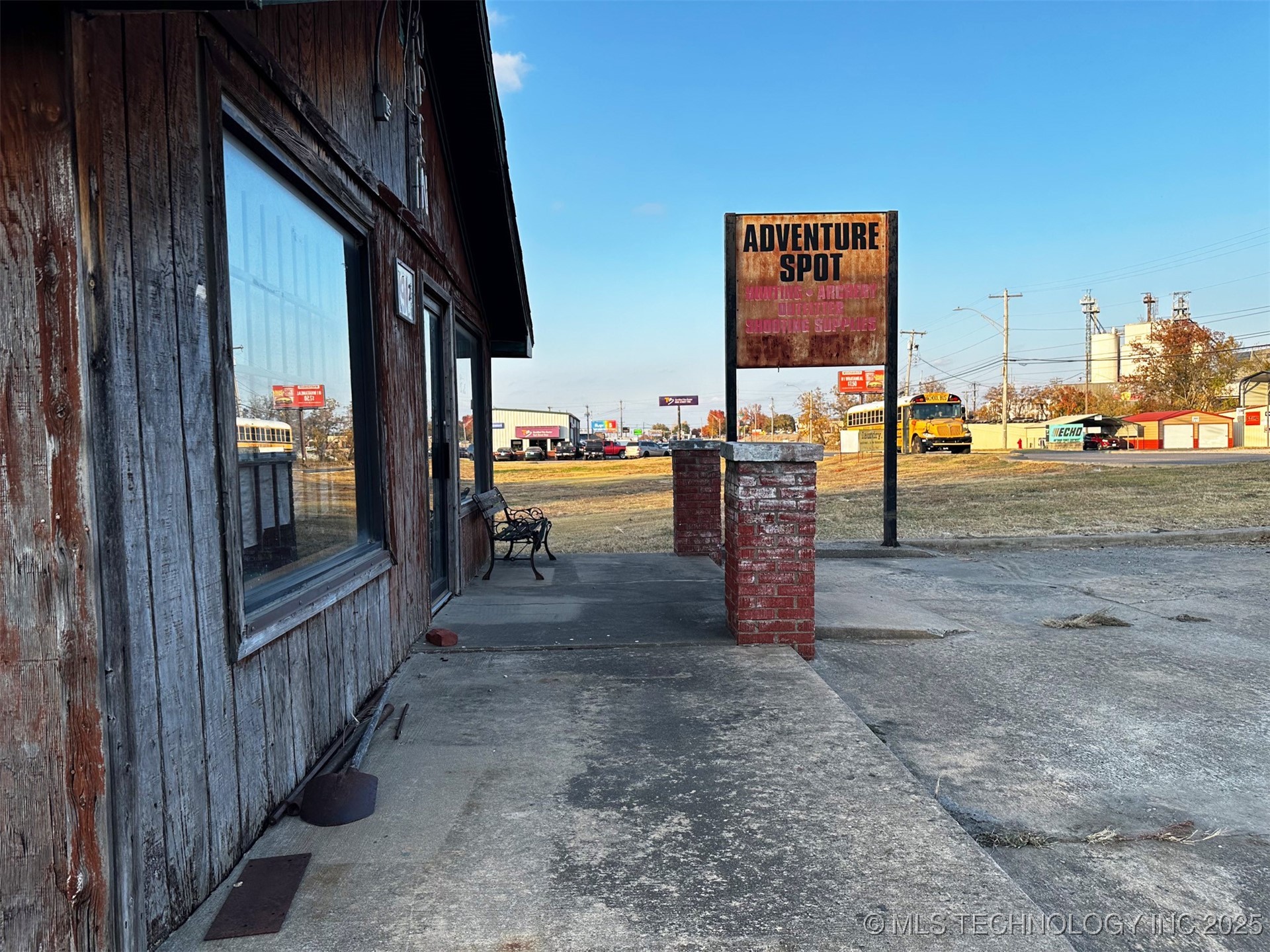 1917 N York Property Photo 10