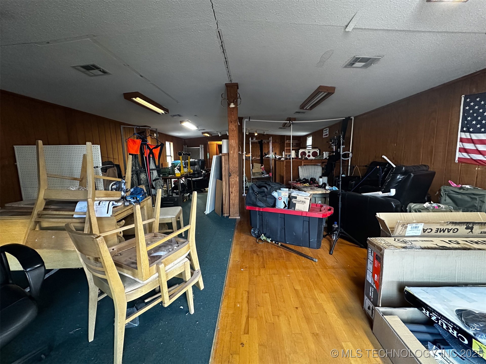 1917 N York Property Photo 13