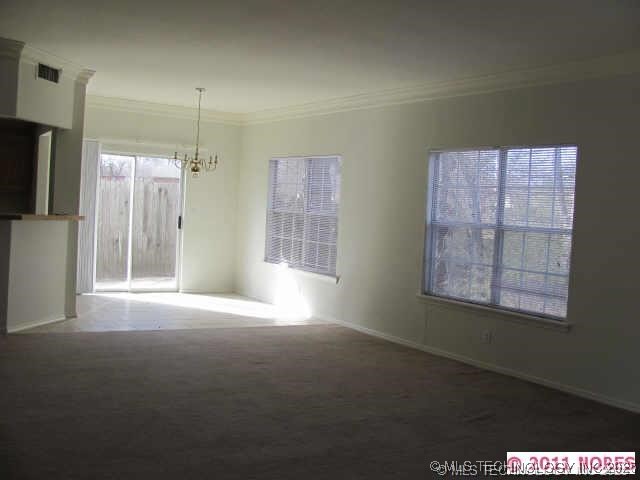 2611 W 66th Street S Property Photo 3